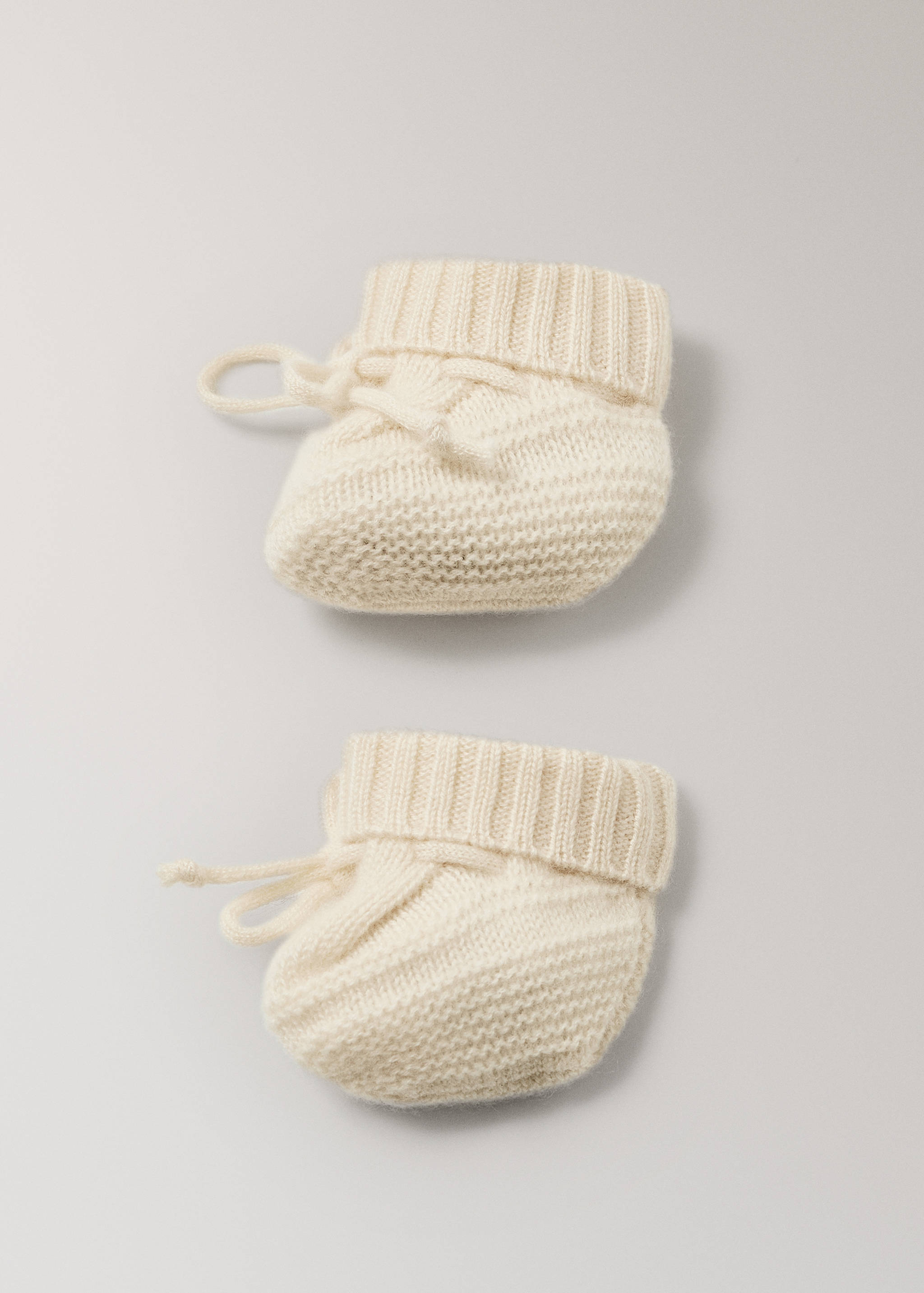 Knitted booties with bow - Details of the article 3