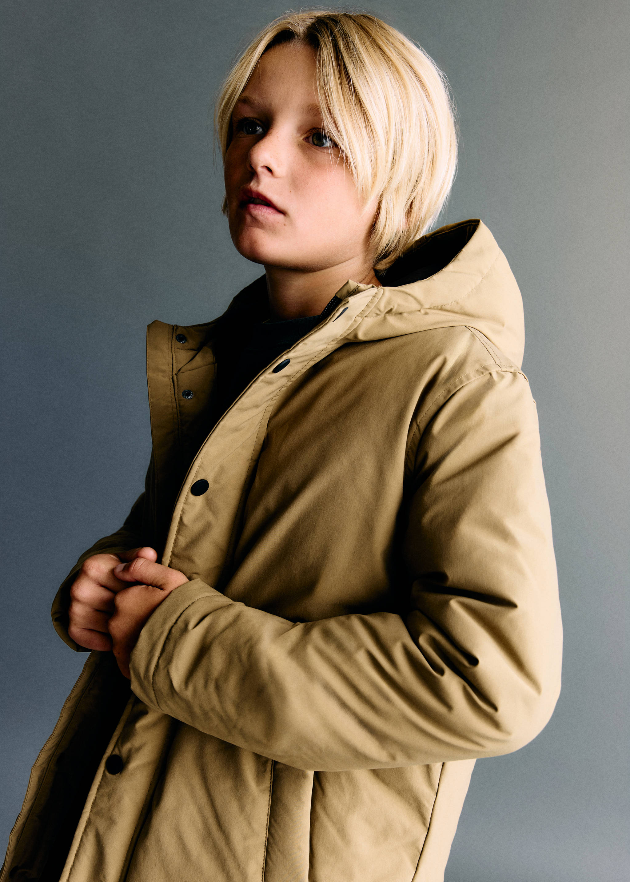 Hooded anorak with buttons - Details of the article 1