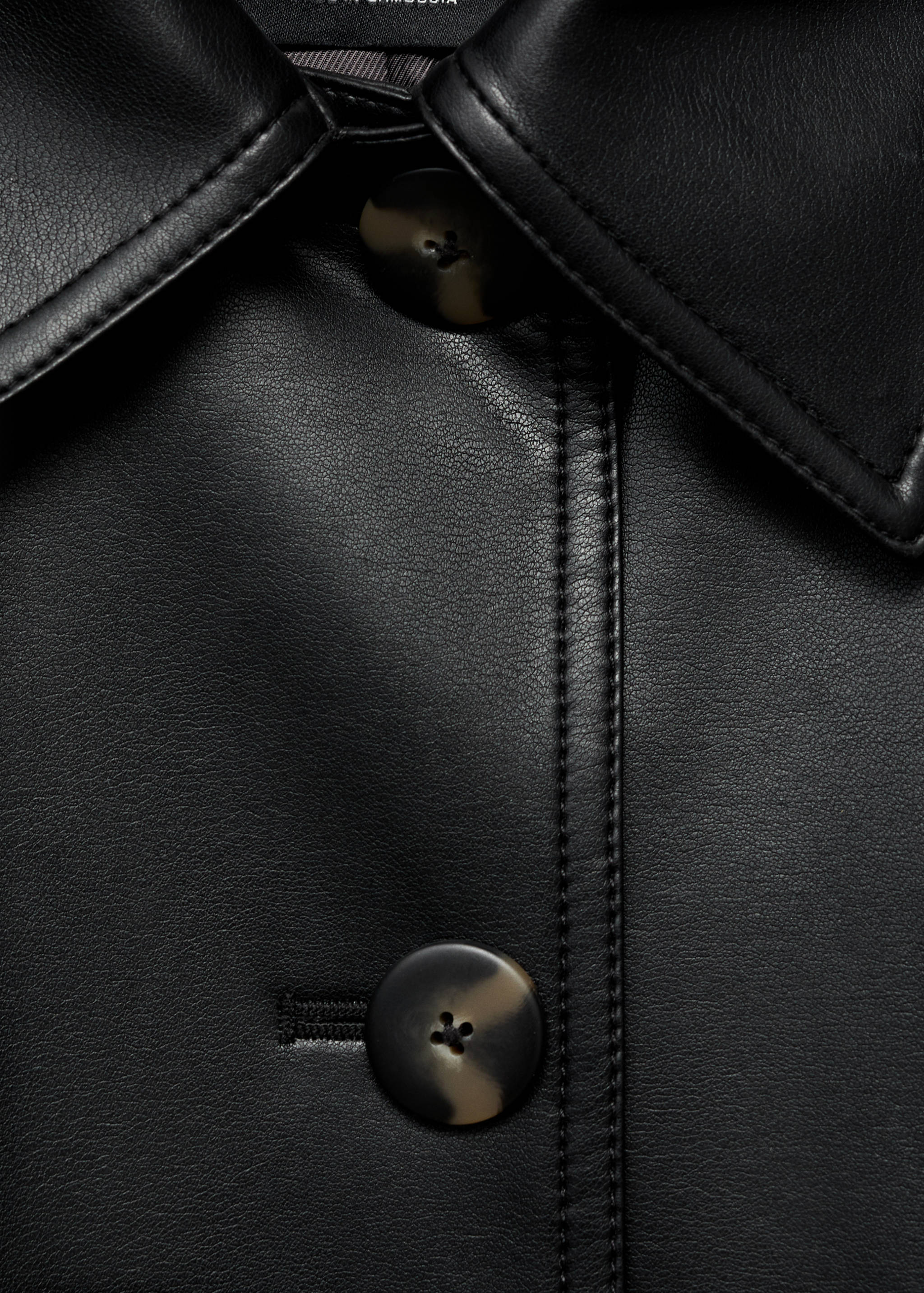 Long faux-leather trench coat with belt - Details of the article 0