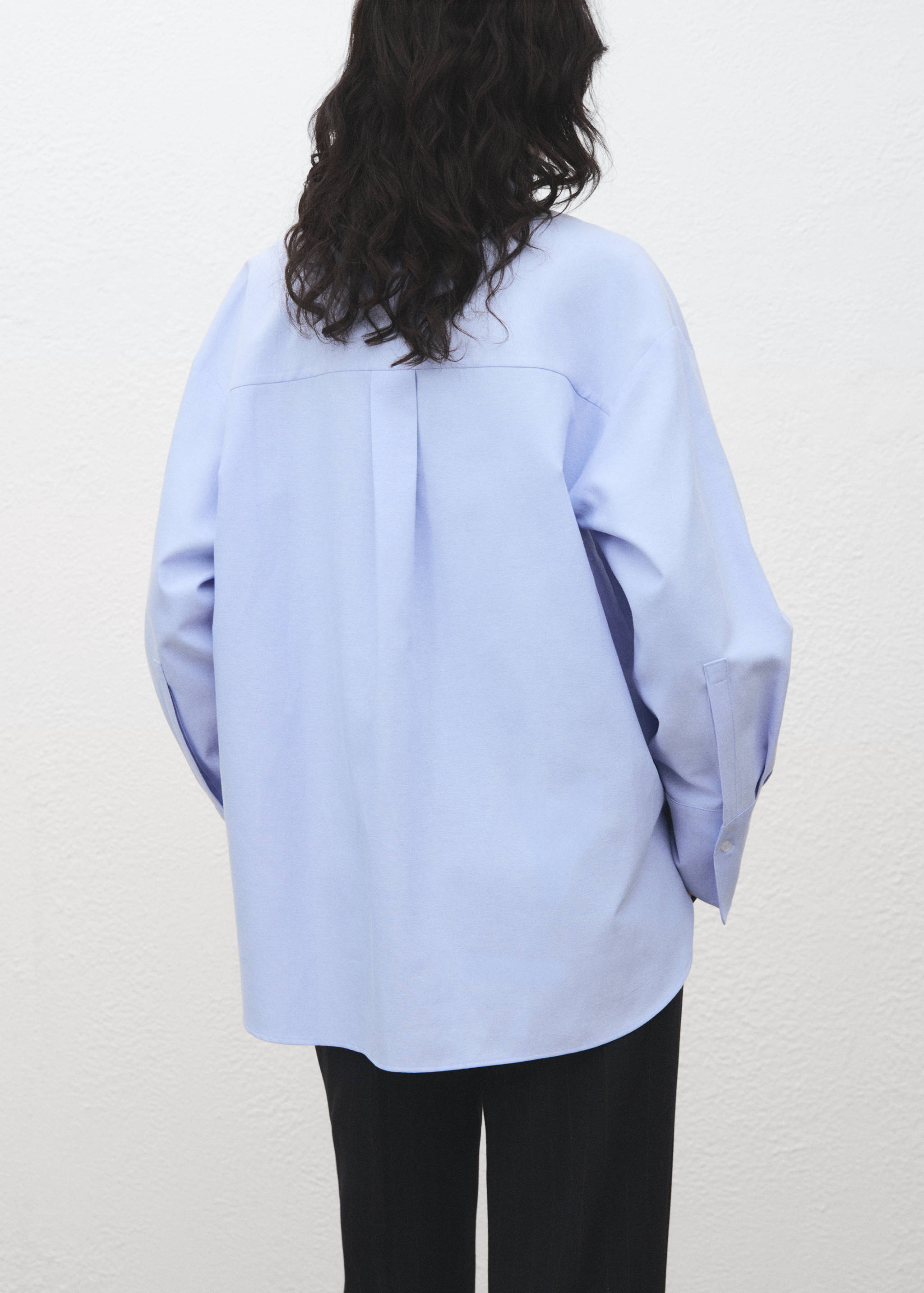 Pocket oversize shirt - Reverse of the article