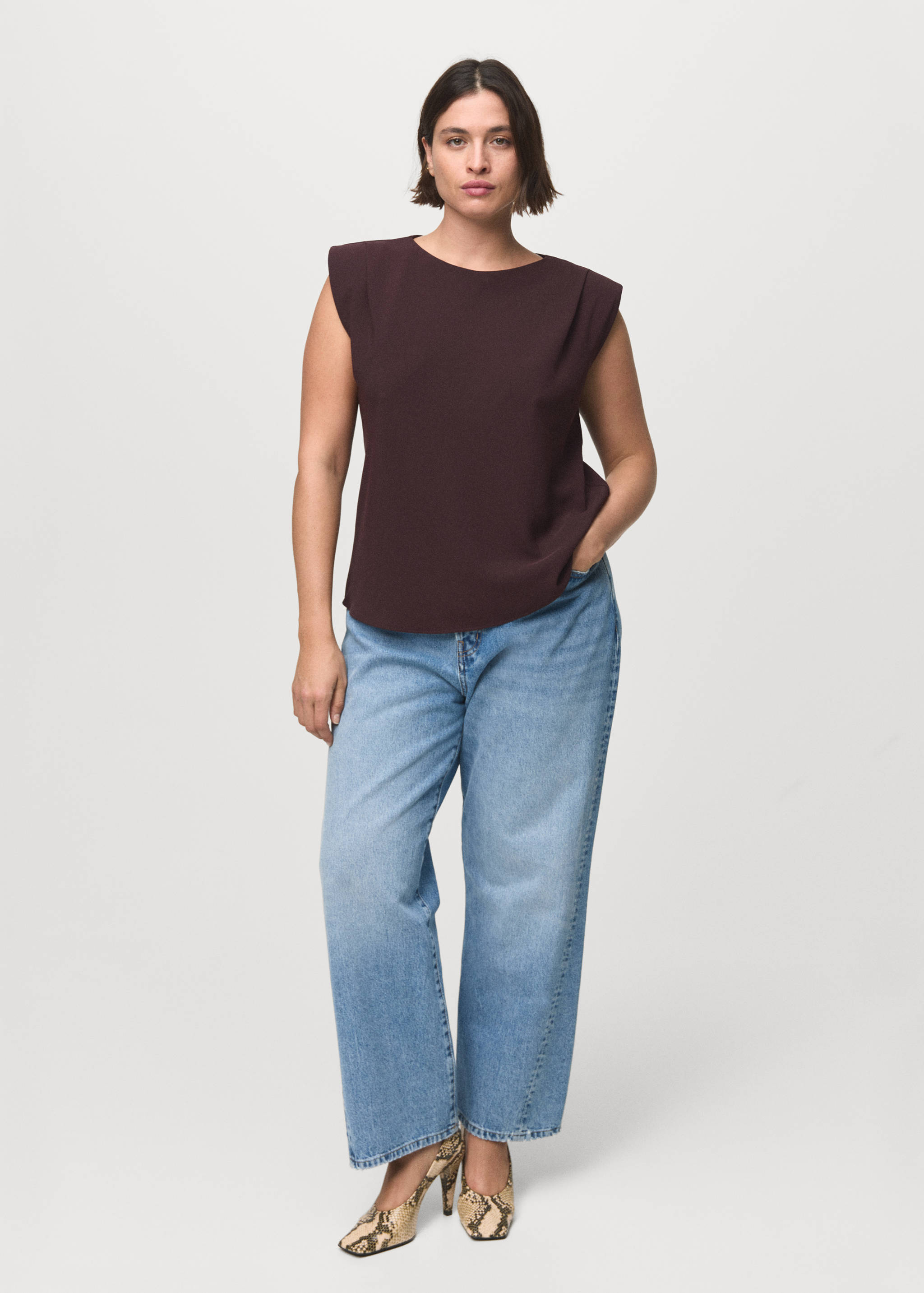 Ruched blouse with shoulder pads - Details of the article 3