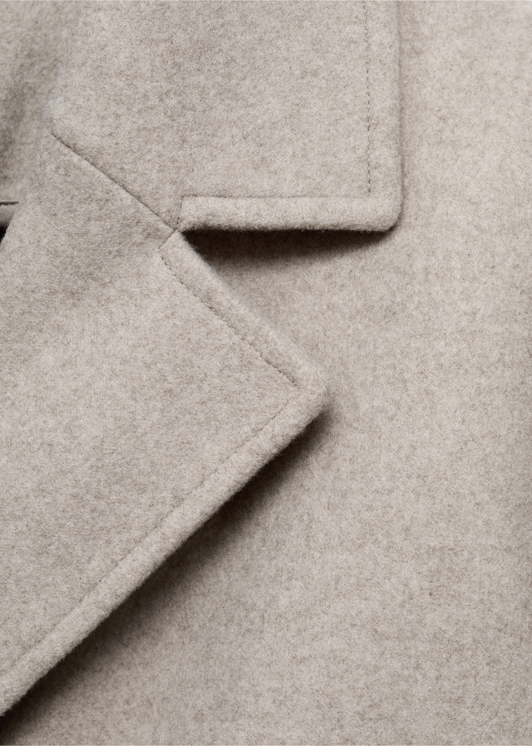 Close-up of a light grey melange coat lapel., Medium Brown. Ref: 17095812-00.