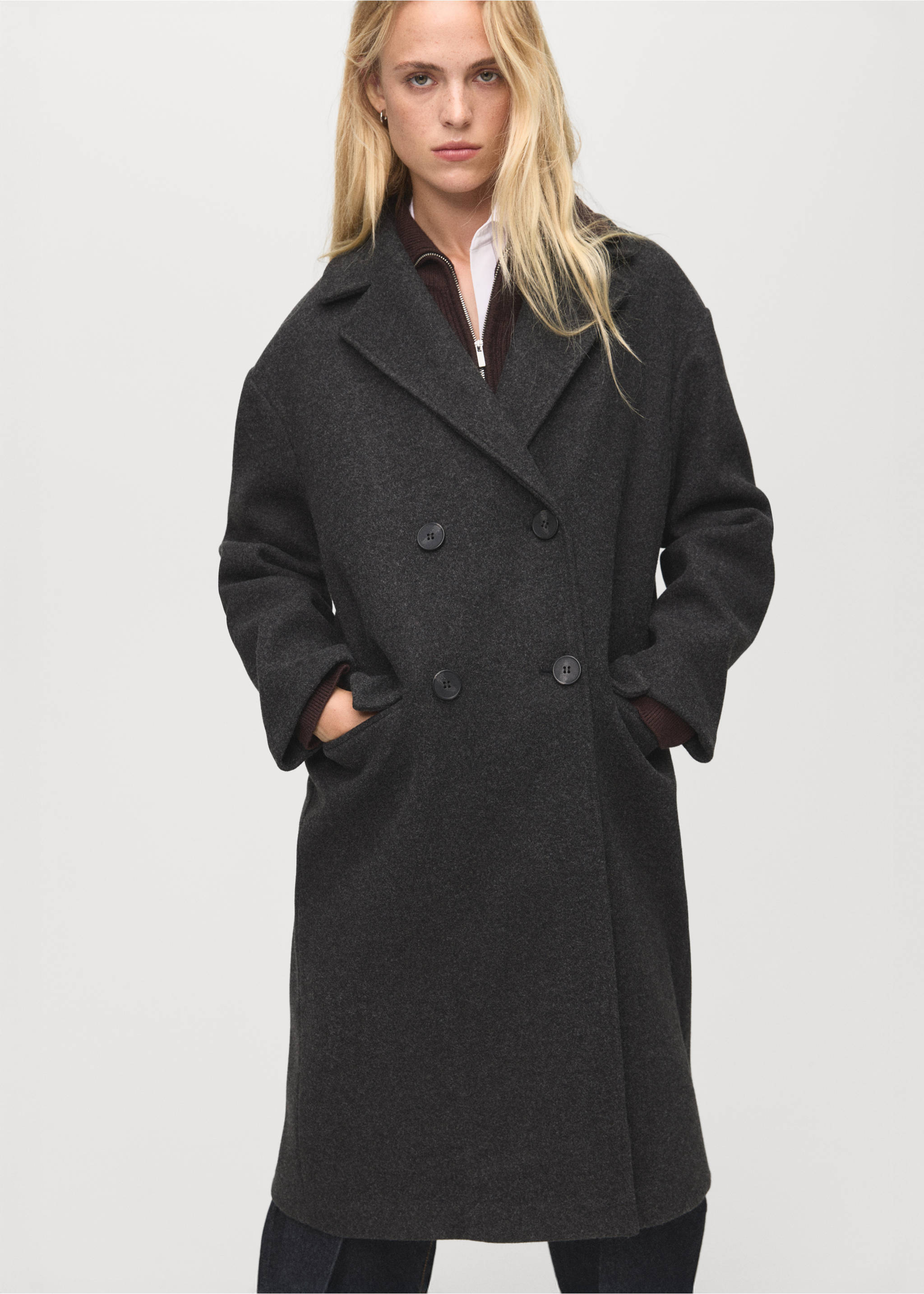 Dark grey double-breasted coat with notched lapels and an oversized fit., Charcoal. Ref: 17095812-00.