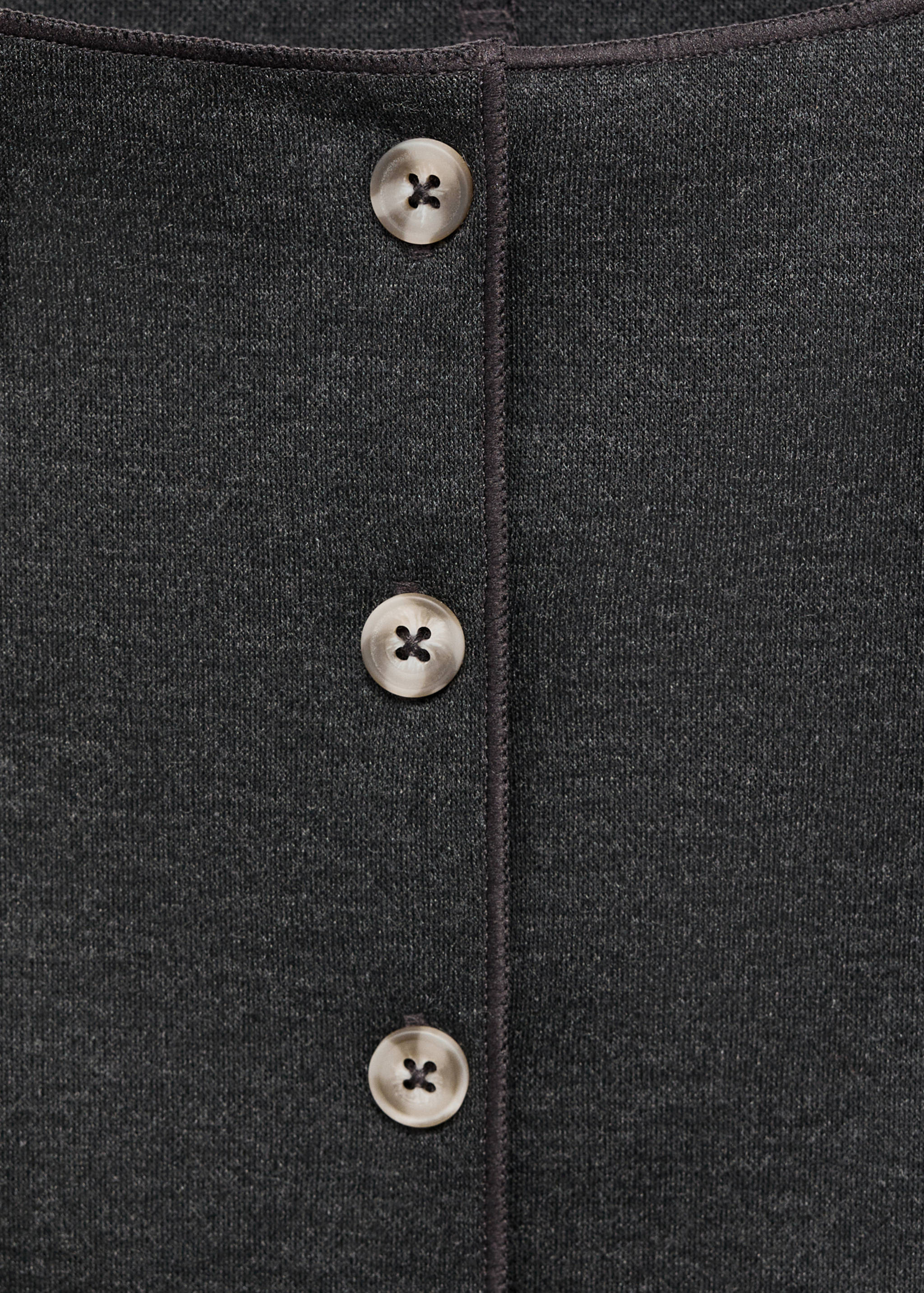 Round neck buttoned vest - Details of the article 8