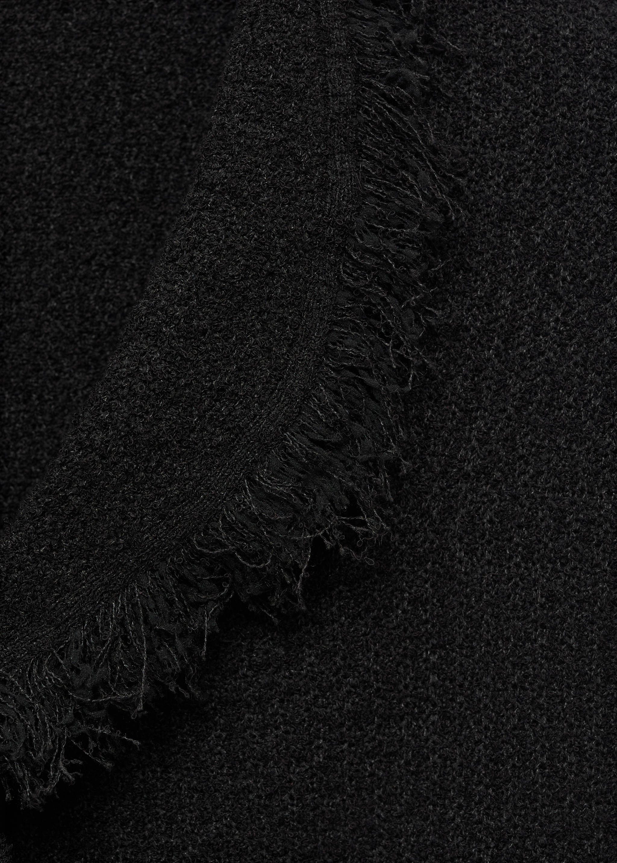 Crossover top with frayed trim - Details of the article 8