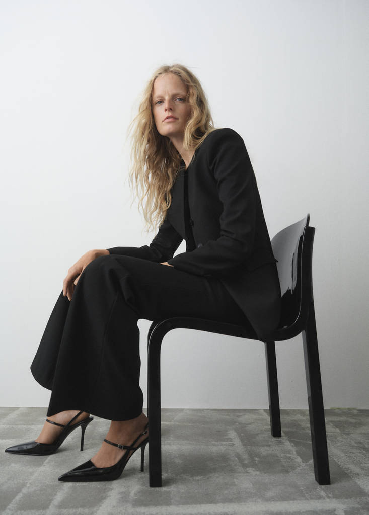 MANGO - Chaussures à talon en cuir verni avec brides à boucle noir - 38