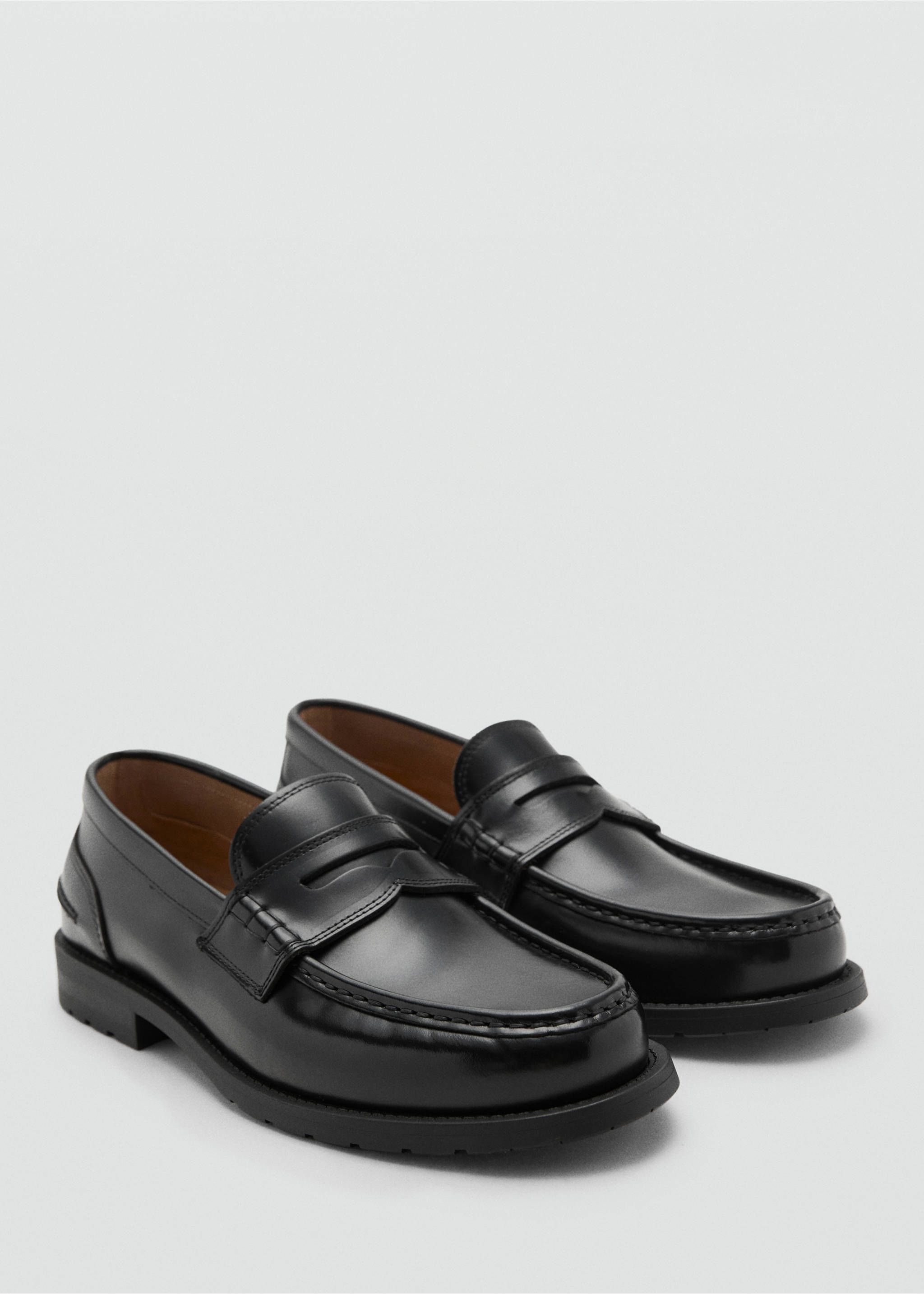Mocasín piel antifaz - Plano medio, Negro. Ref: 17096000-00.