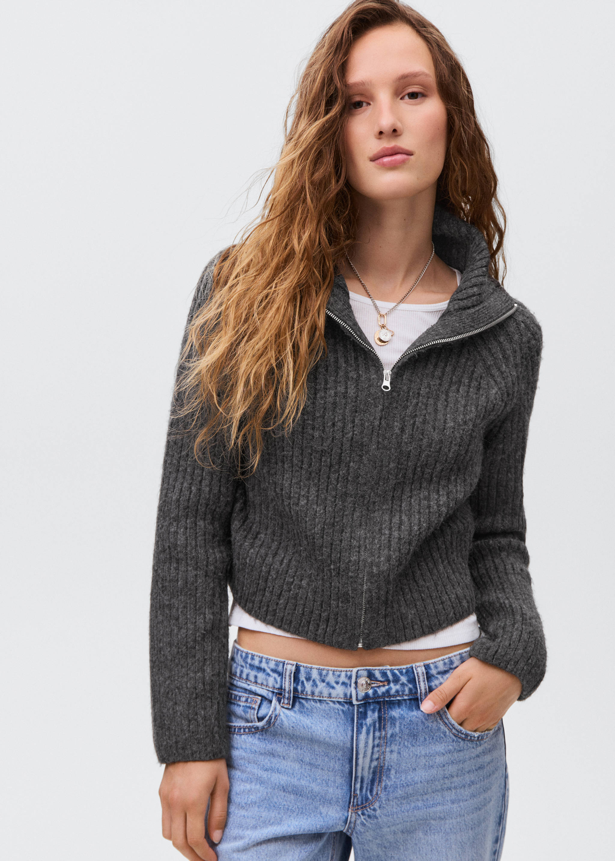Cardigan de malha com fecho de correr - Plano médio