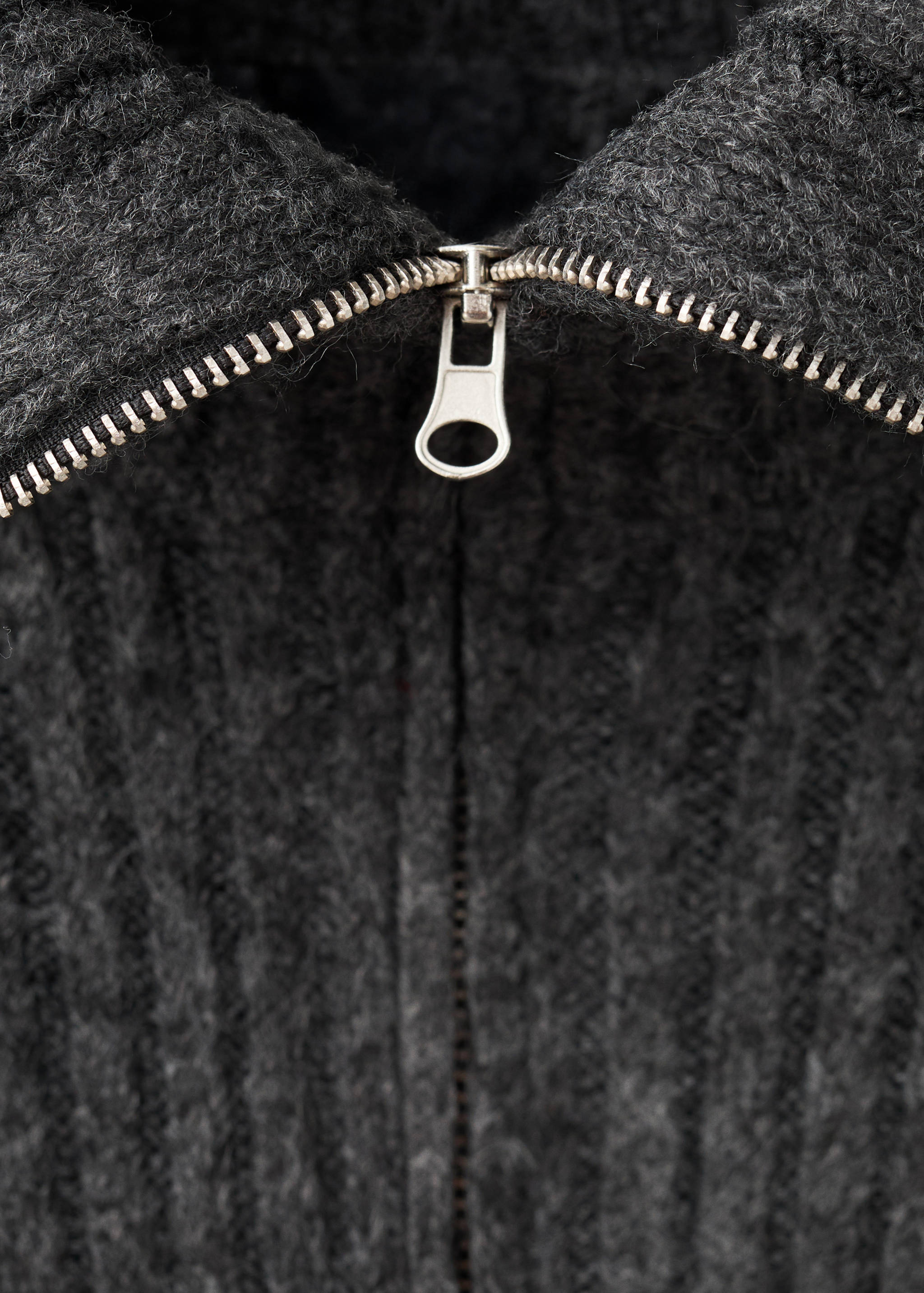 Cardigan de malha com fecho de correr - Pormenor do artigo 8