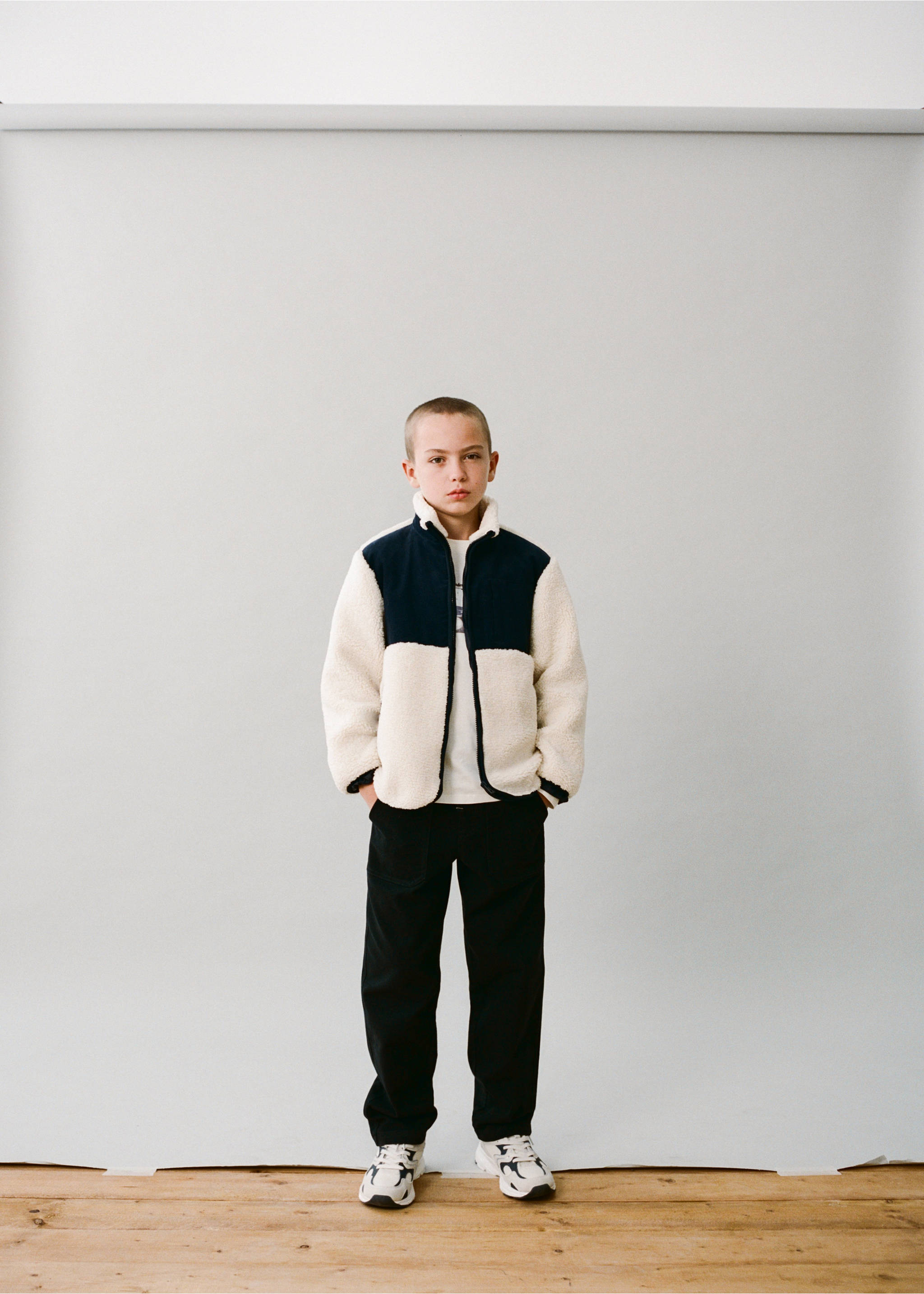 Shearling-effect jacket - Details of the article 5, Off White. Ref: 17096332-00.