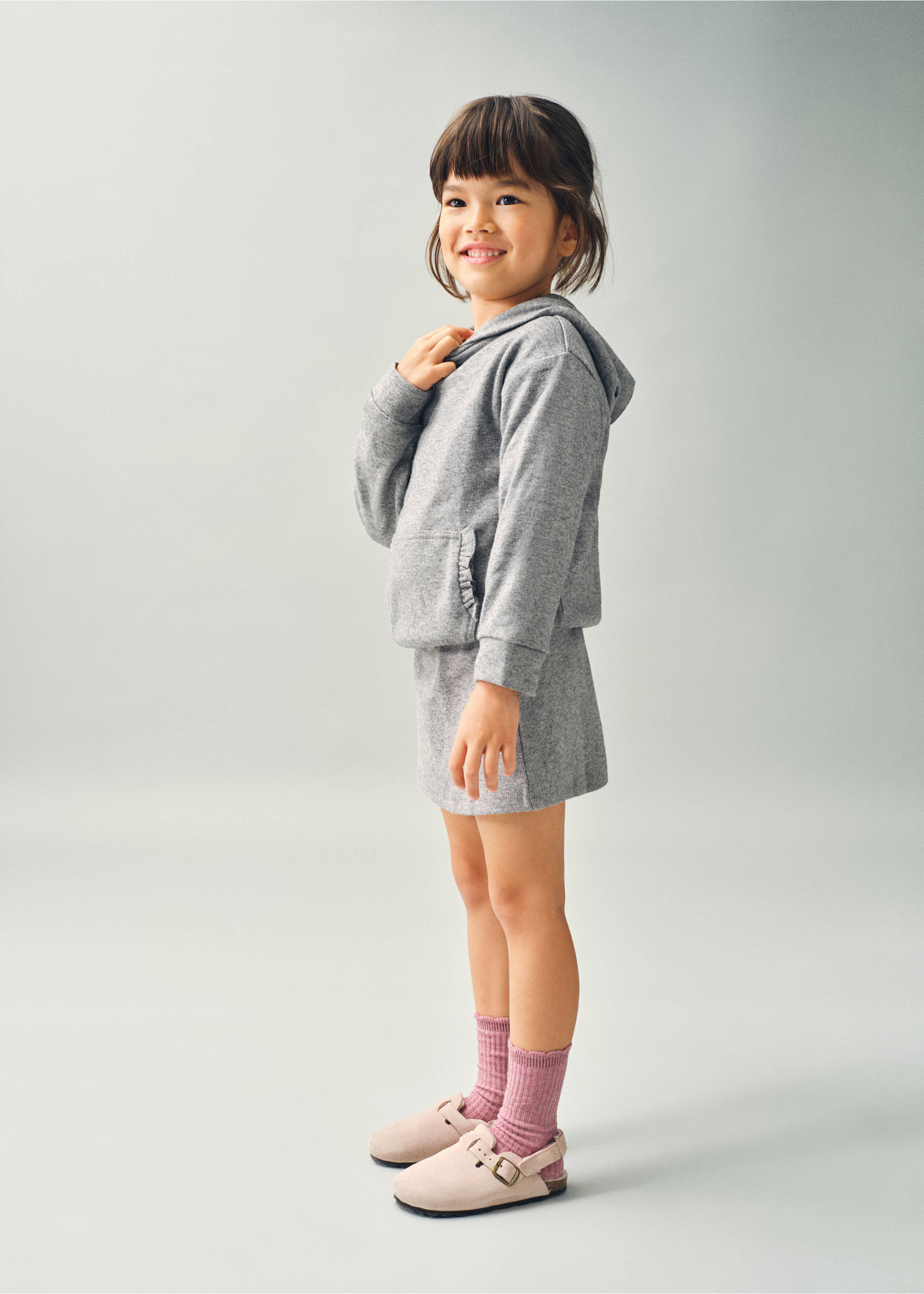 Sudadera detalle volantes - Plano general, Gris medio vigoré. Ref: 17096338-00.