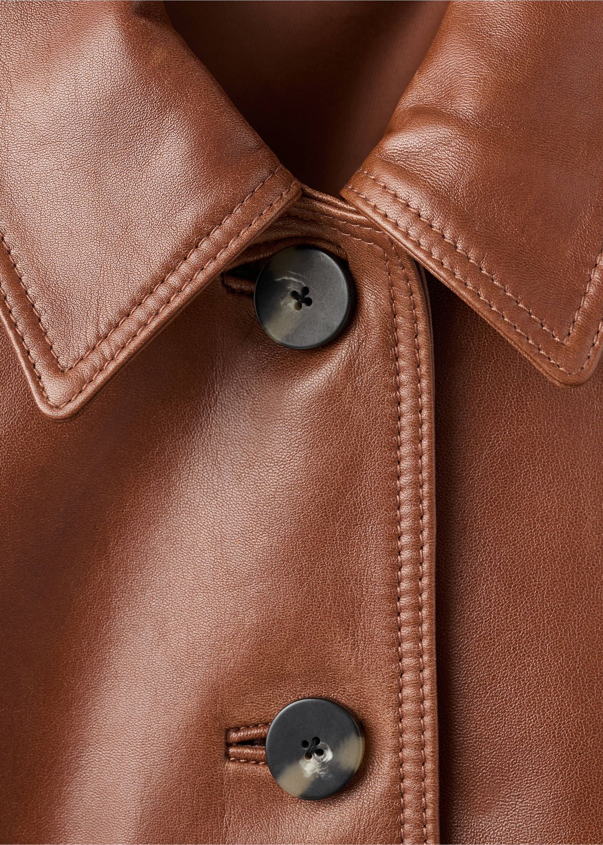100% leather bomber jacket - Details of the article 8, Medium Brown. Ref: 17096342-00.