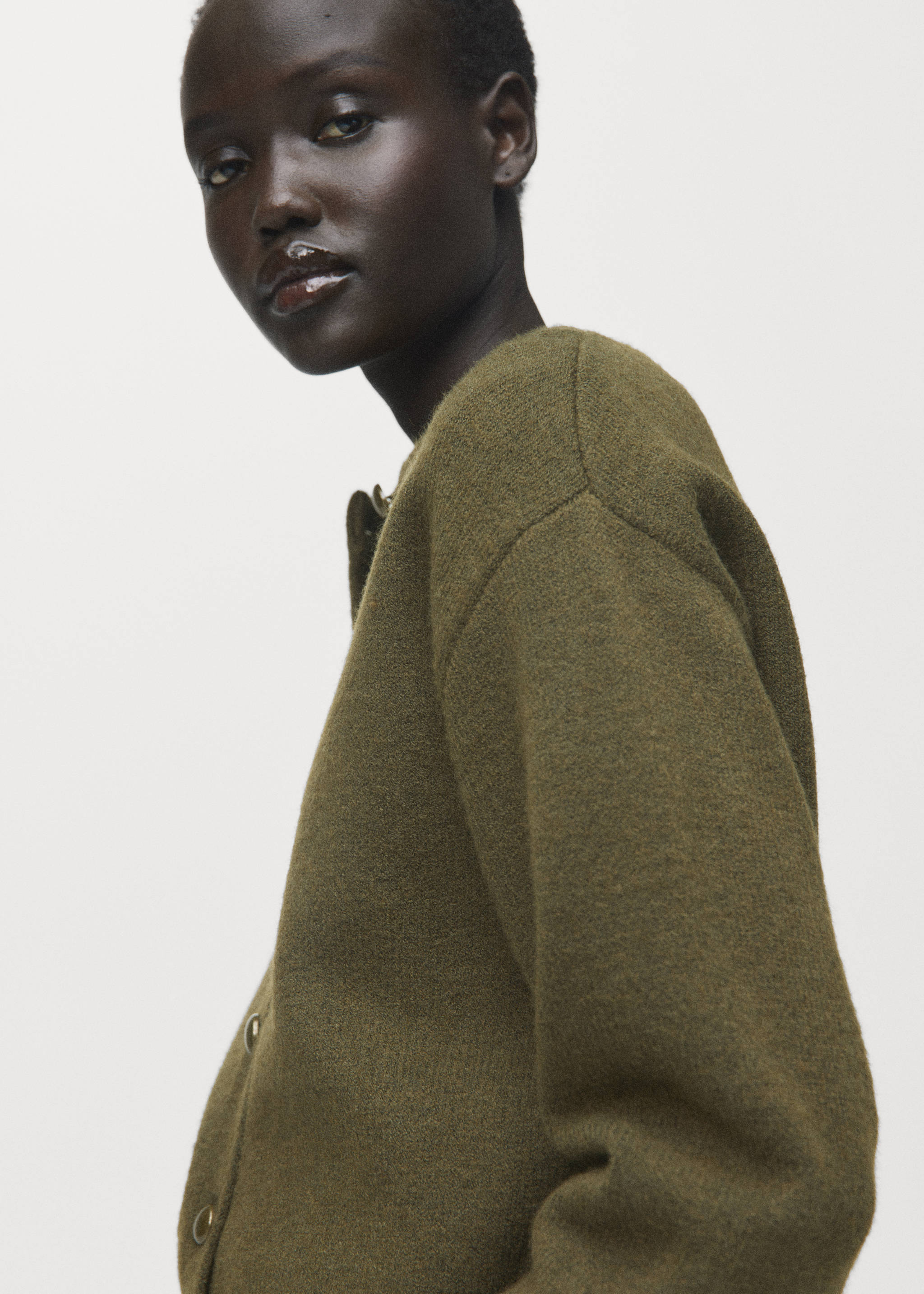 Ζακέτα με χοντρή πλέξη και κουμπιά - Λεπτομέρεια του προϊόντος 1