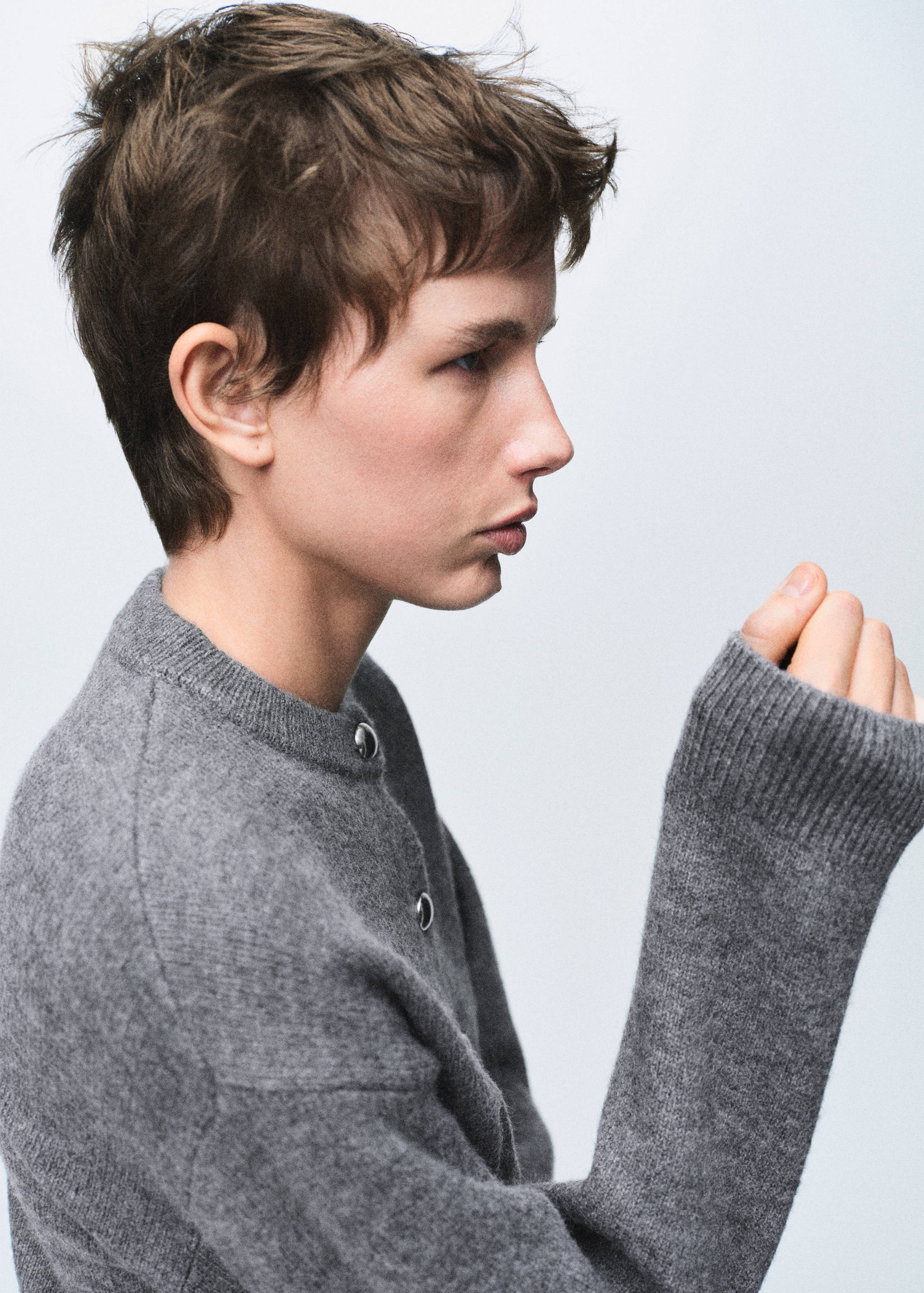 Ζακέτα με χοντρή πλέξη και κουμπιά - Λεπτομέρεια του προϊόντος 1