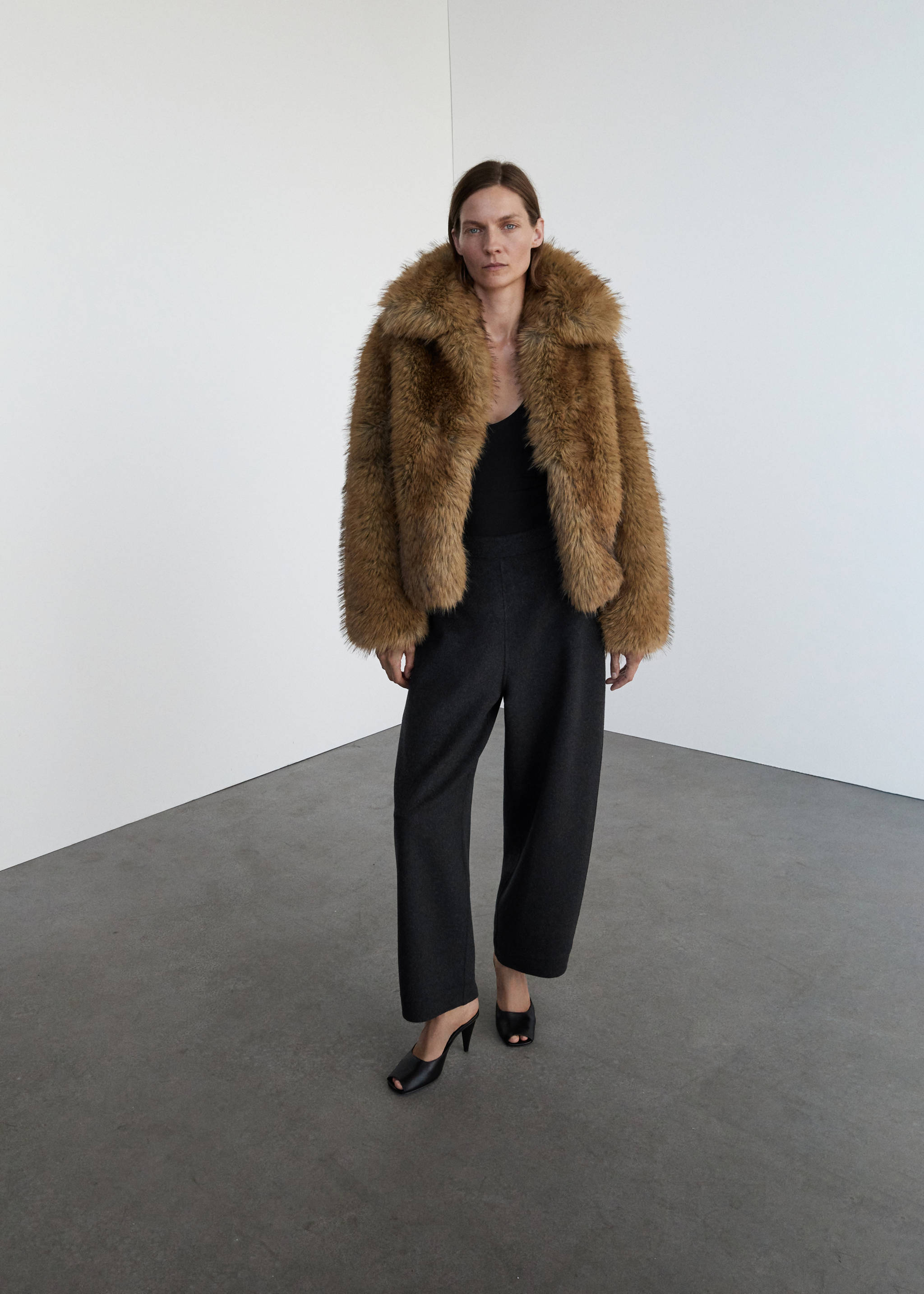 Wool balloon trousers - General plane