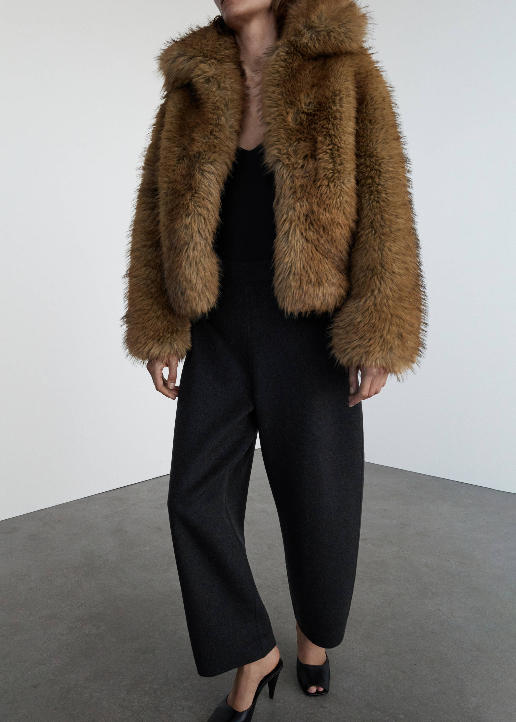 Wool balloon trousers - Reverse of the article