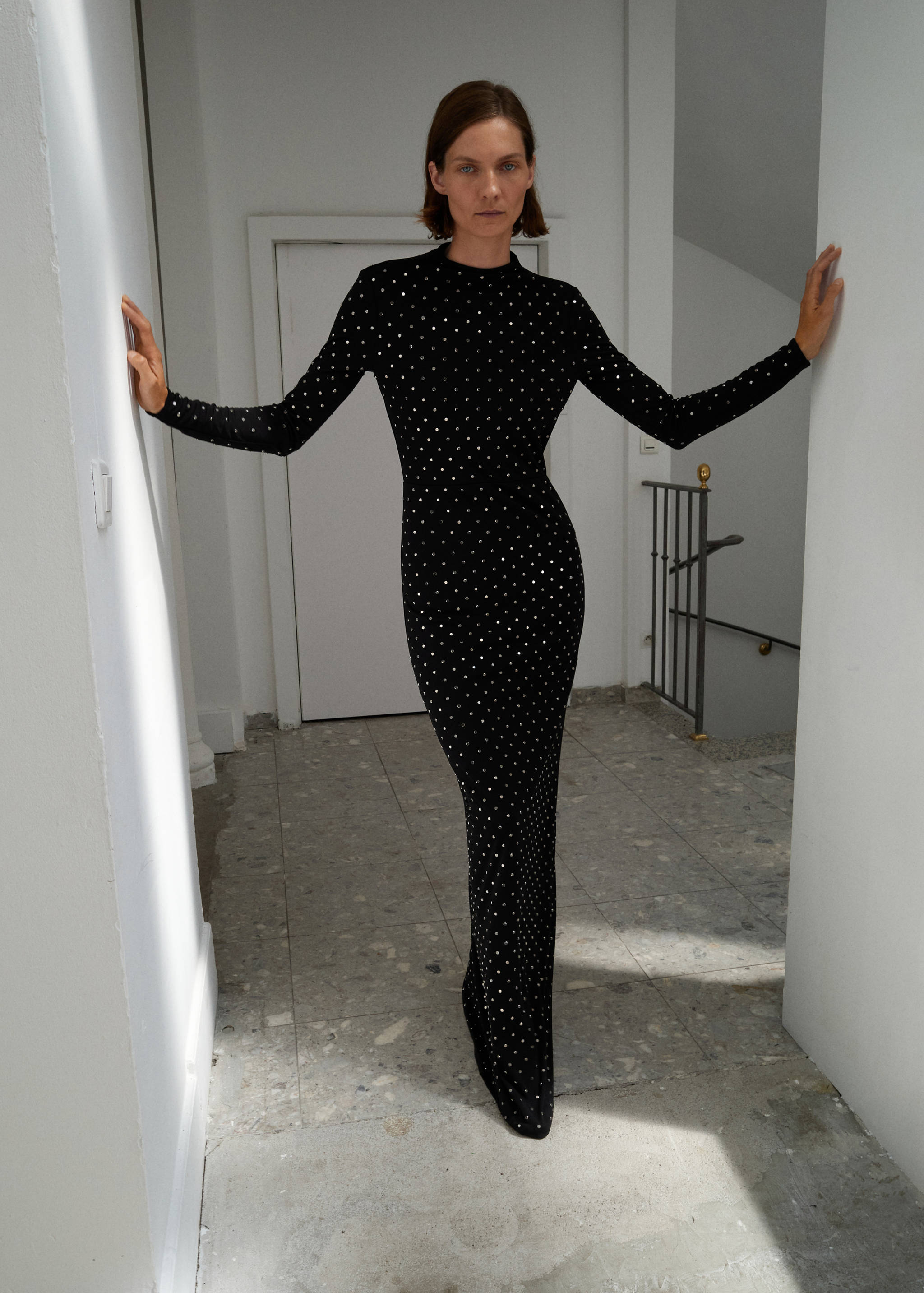 Crystal open-back dress - General plane