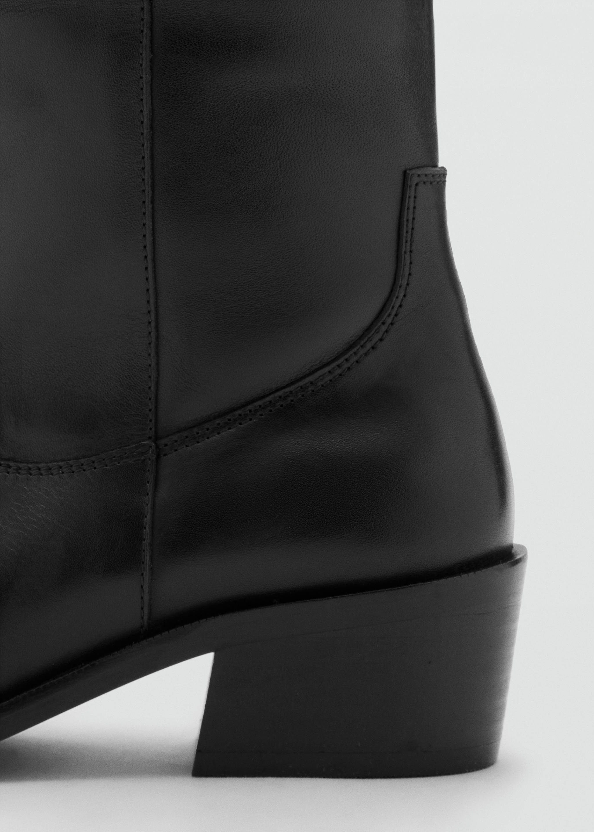 Leather high boots - Details of the article 1
