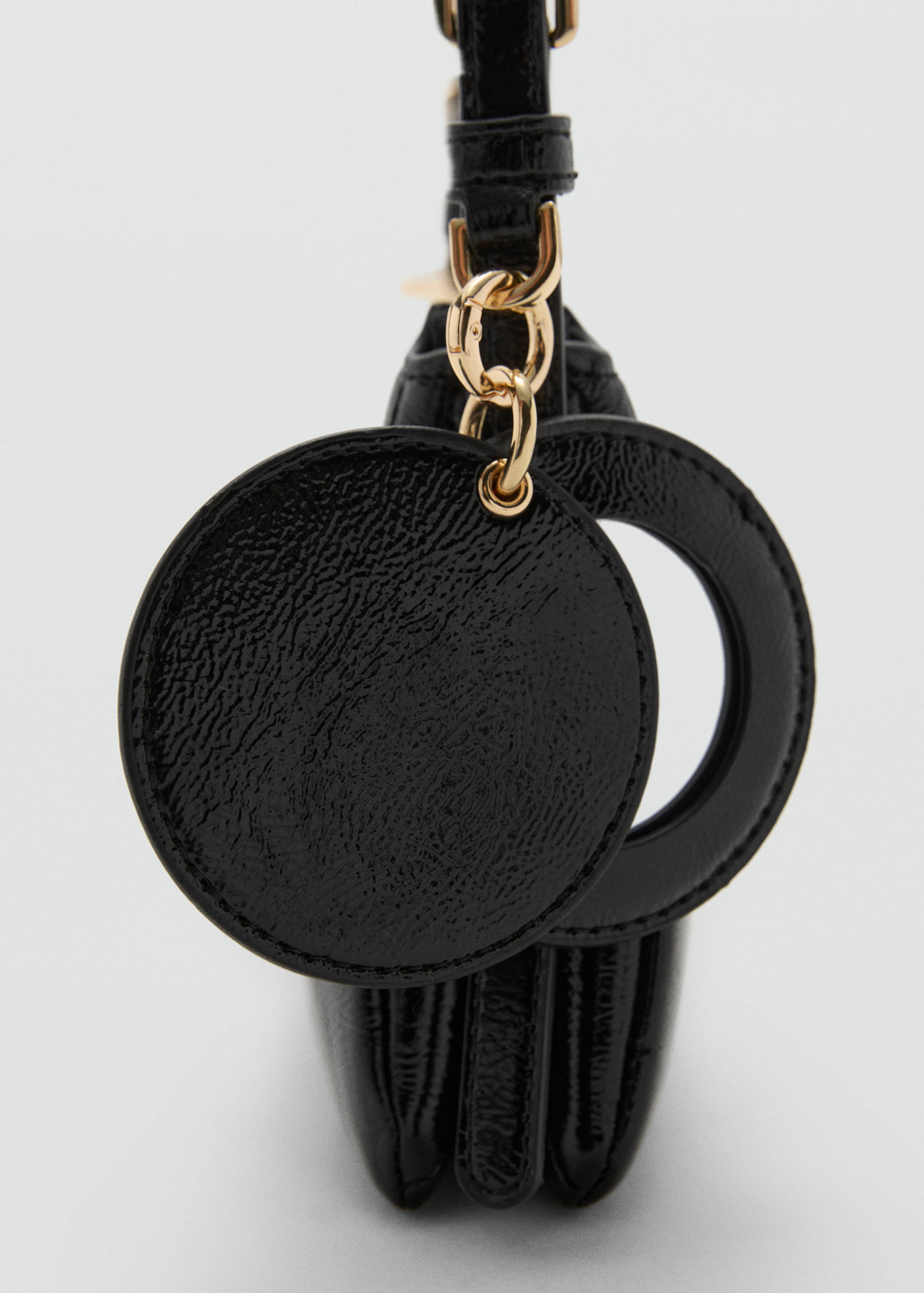 Lesklá taška přes rameno - Detail zboží 2