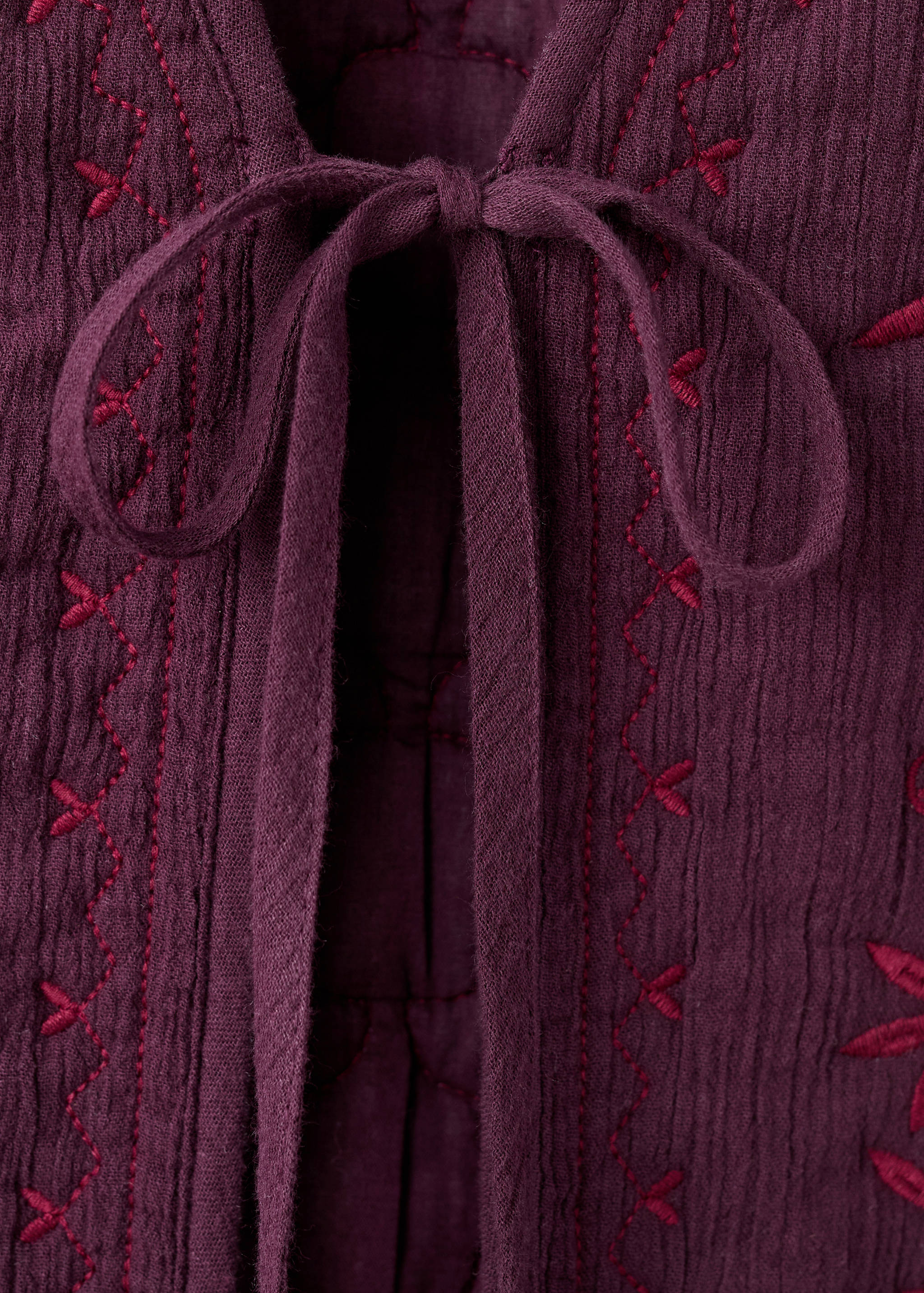 Floral-embroidered waistcoat - Details of the article 8