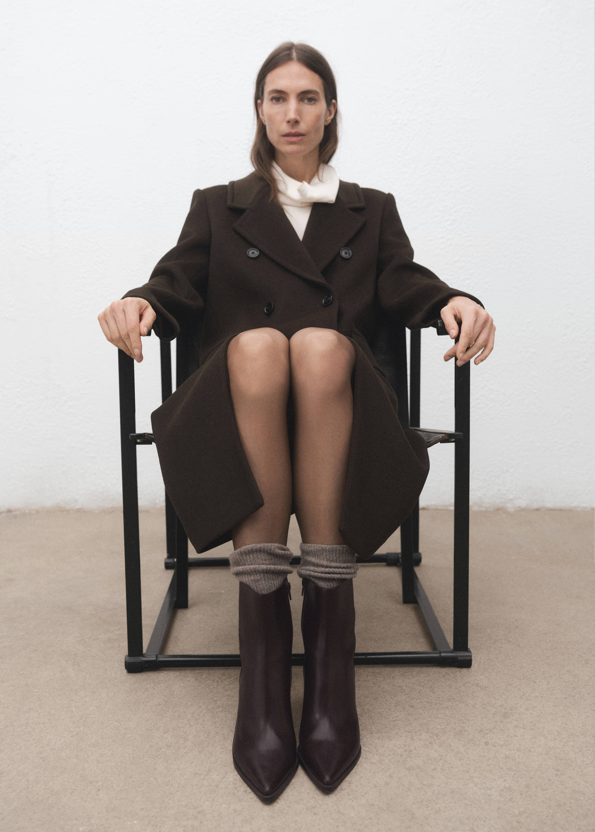 Ankle boots with block heel - Details of the article 9