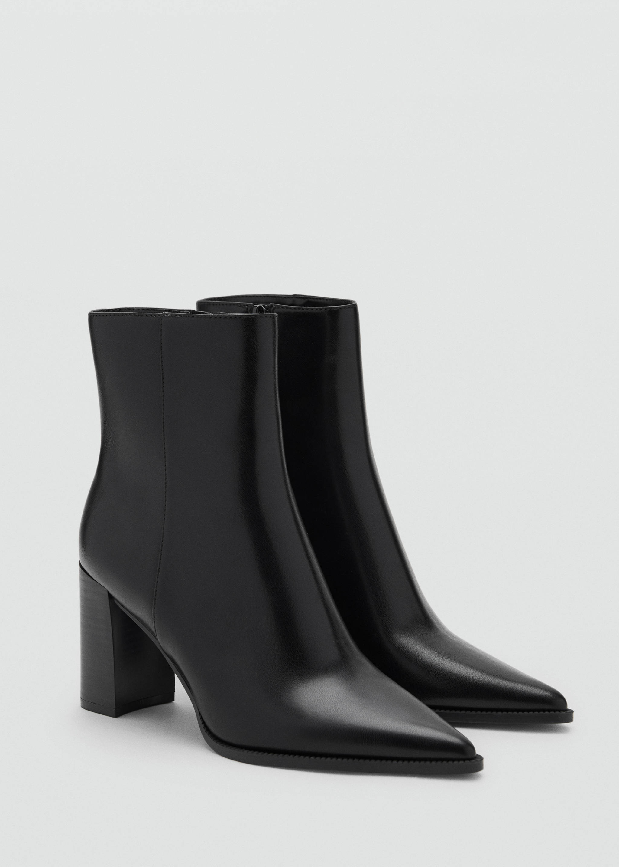Ankle boots with block heel - Medium plane