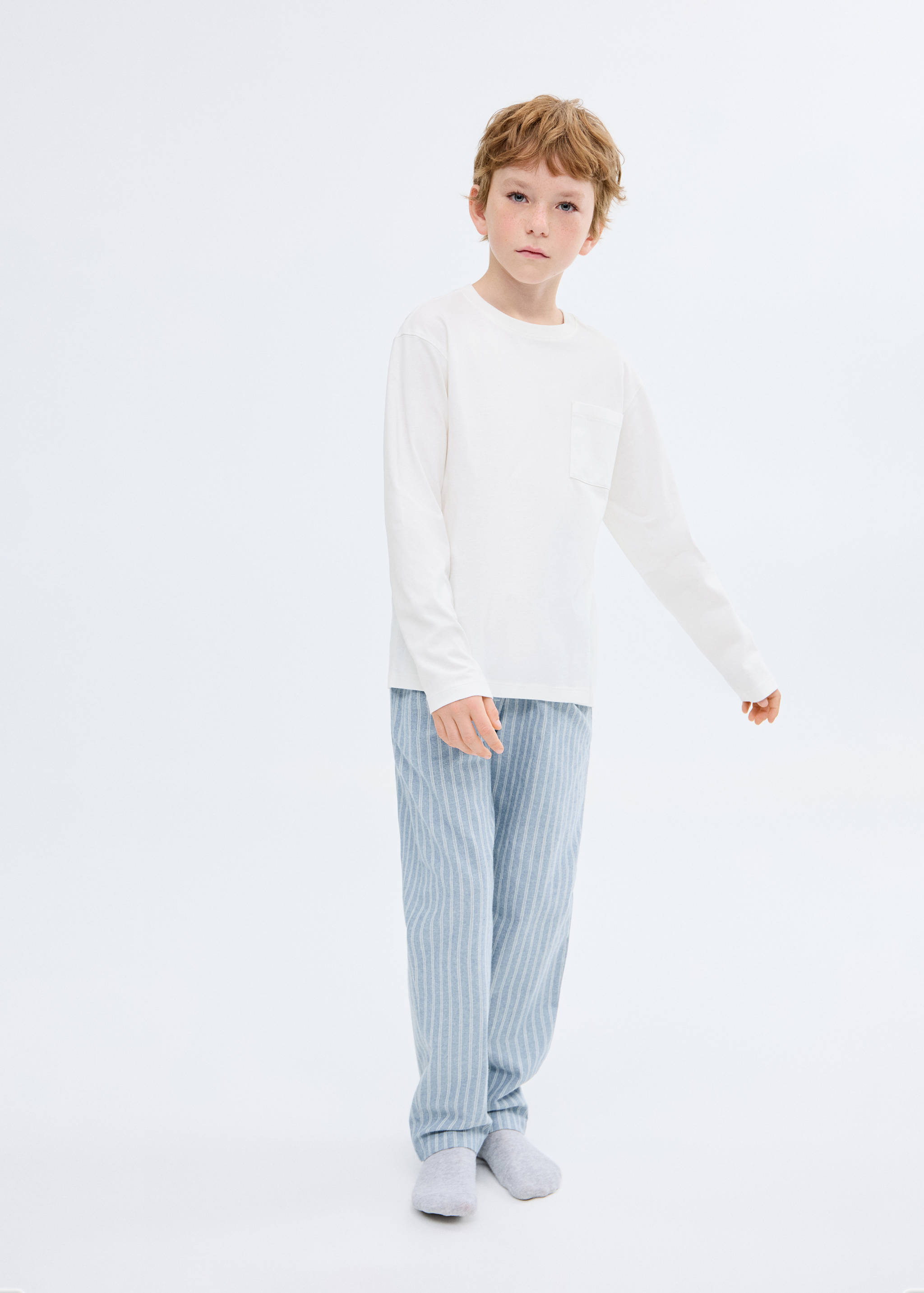 Striped long pyjamas - General plane