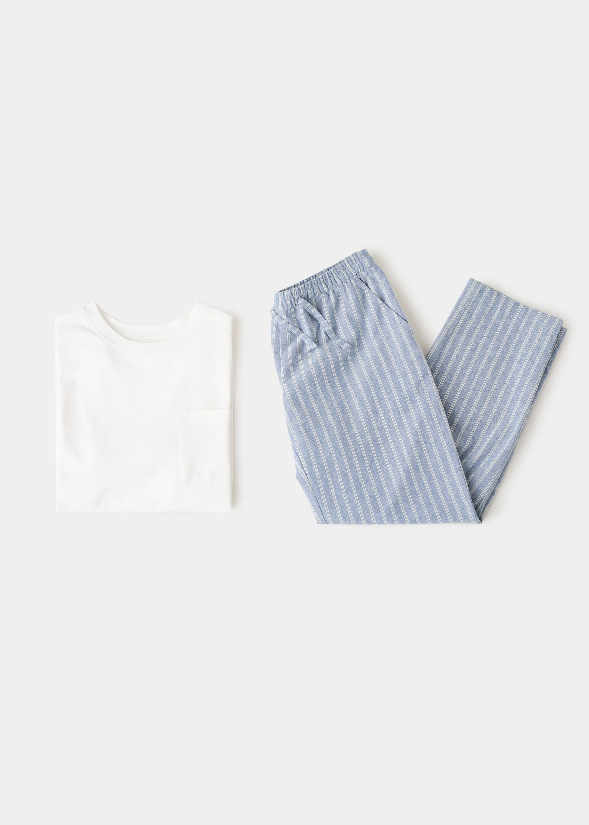 Striped long pyjamas - Details of the article 8