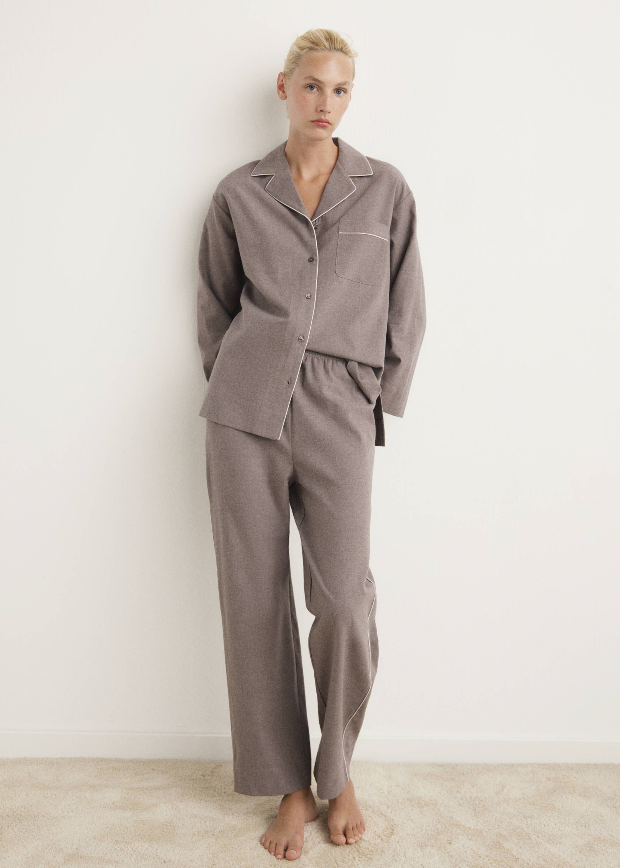 Cotton flannel shirt with contrasting piping - General plane