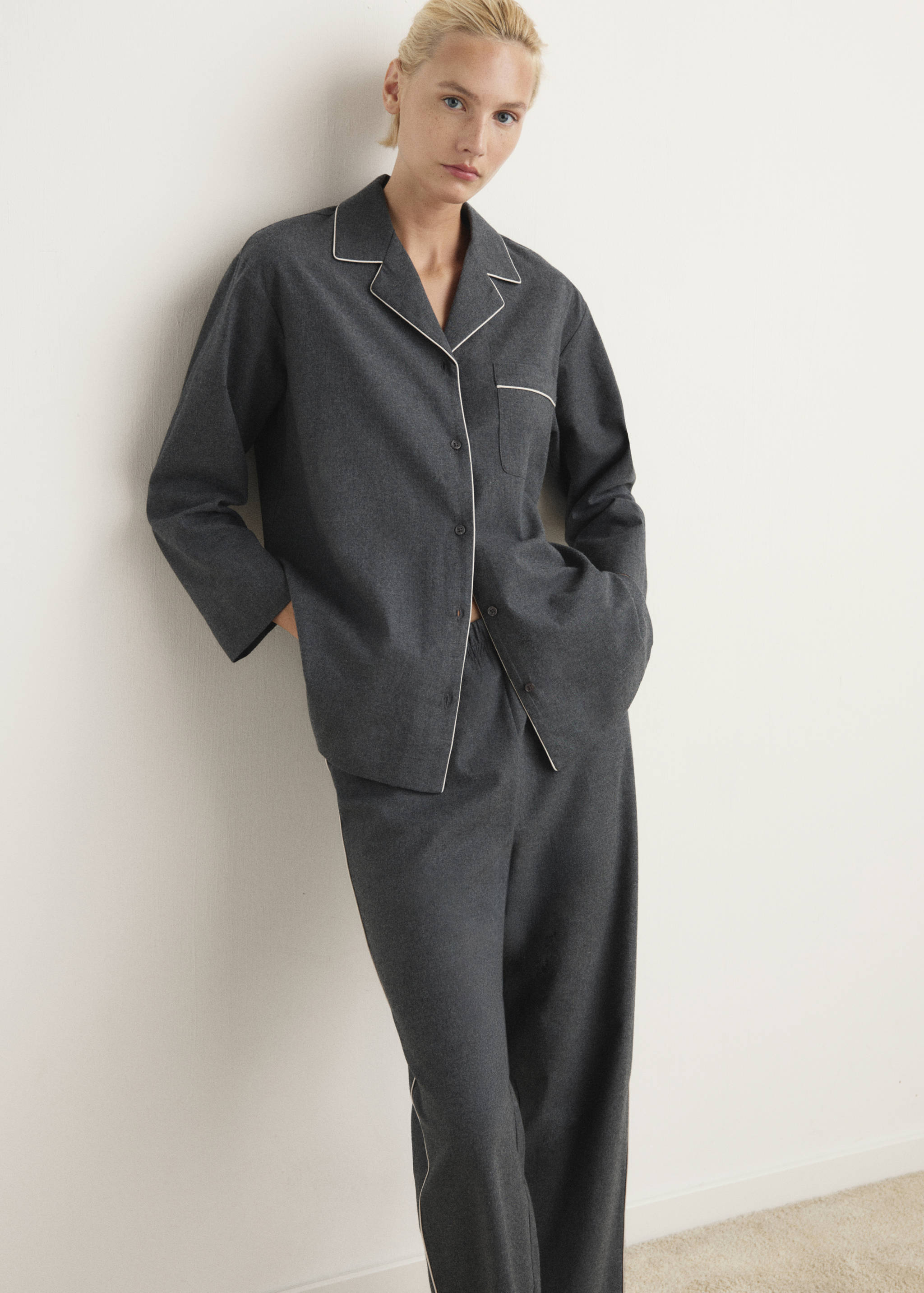 Cotton flannel shirt with contrasting piping - Medium plane