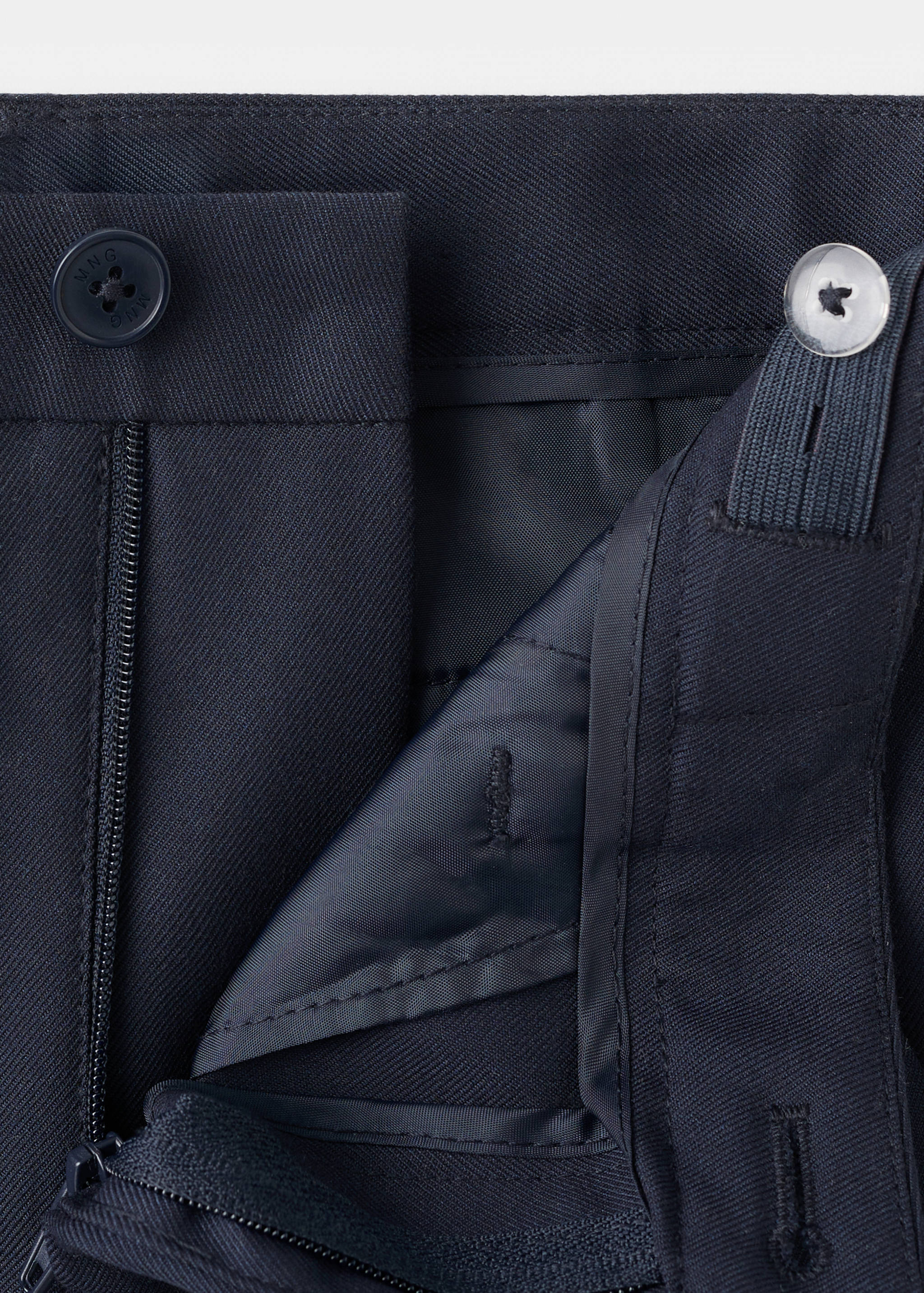 Proste, garniturowe spodnie - Szczegóły artykułu 0