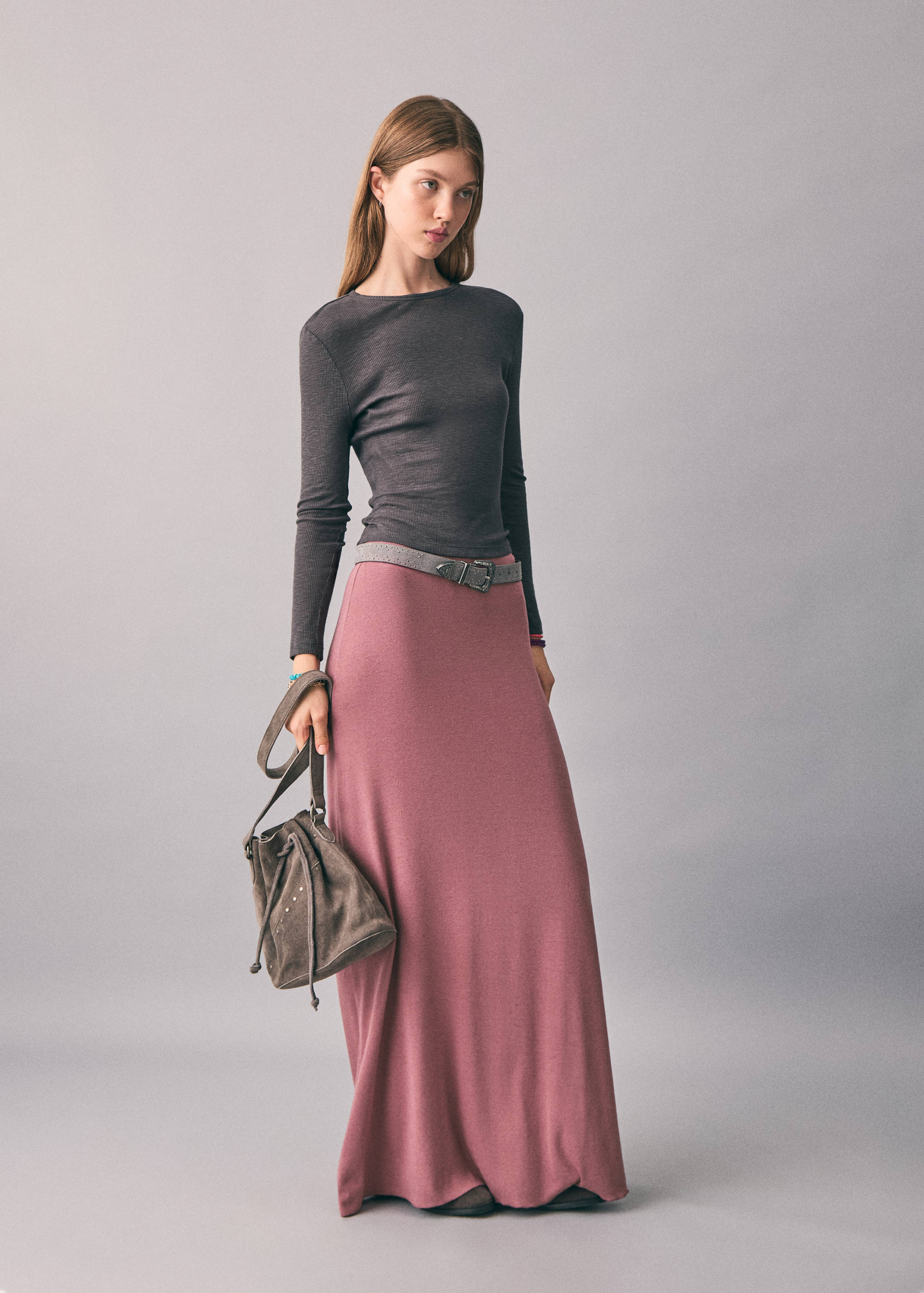 Falda larga evasé - Plano general