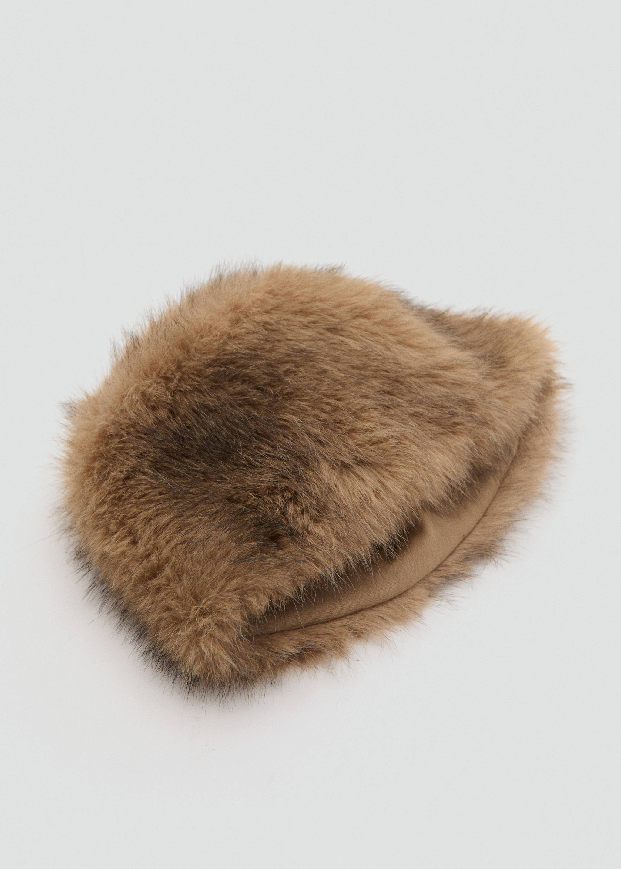 Faux-fur beanie - Details of the article 2