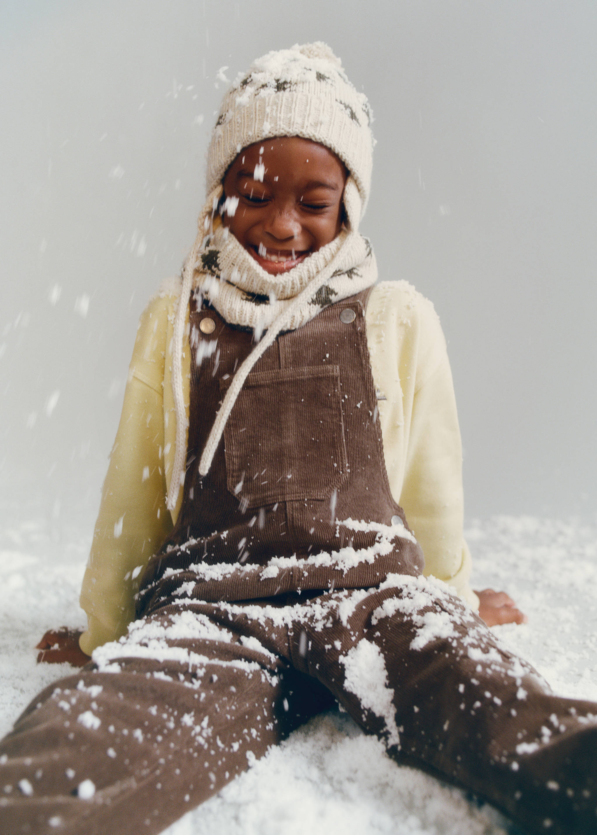 Embroidered knitted scarf - Details of the article 5