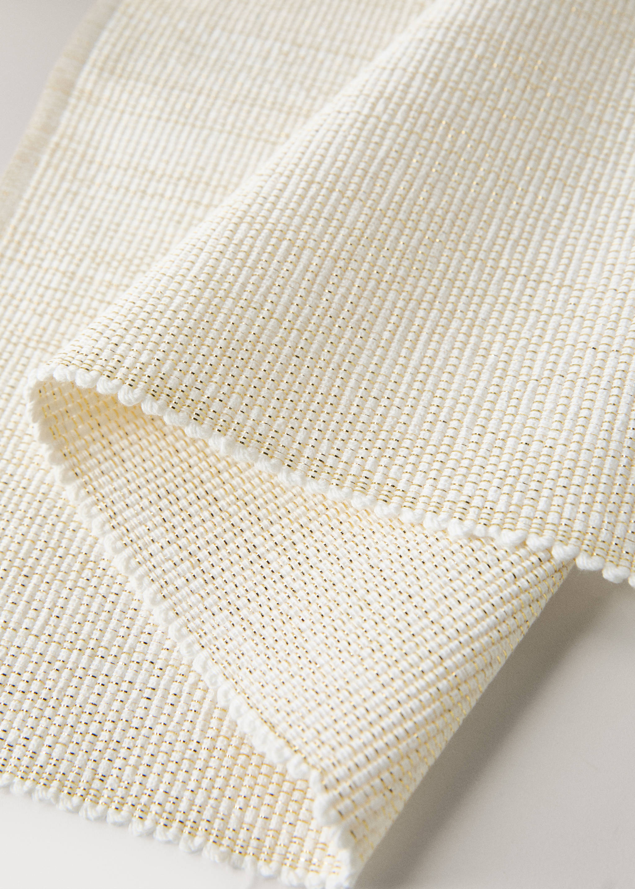 Cotton placemats with metallised fibre - Details of the article 1