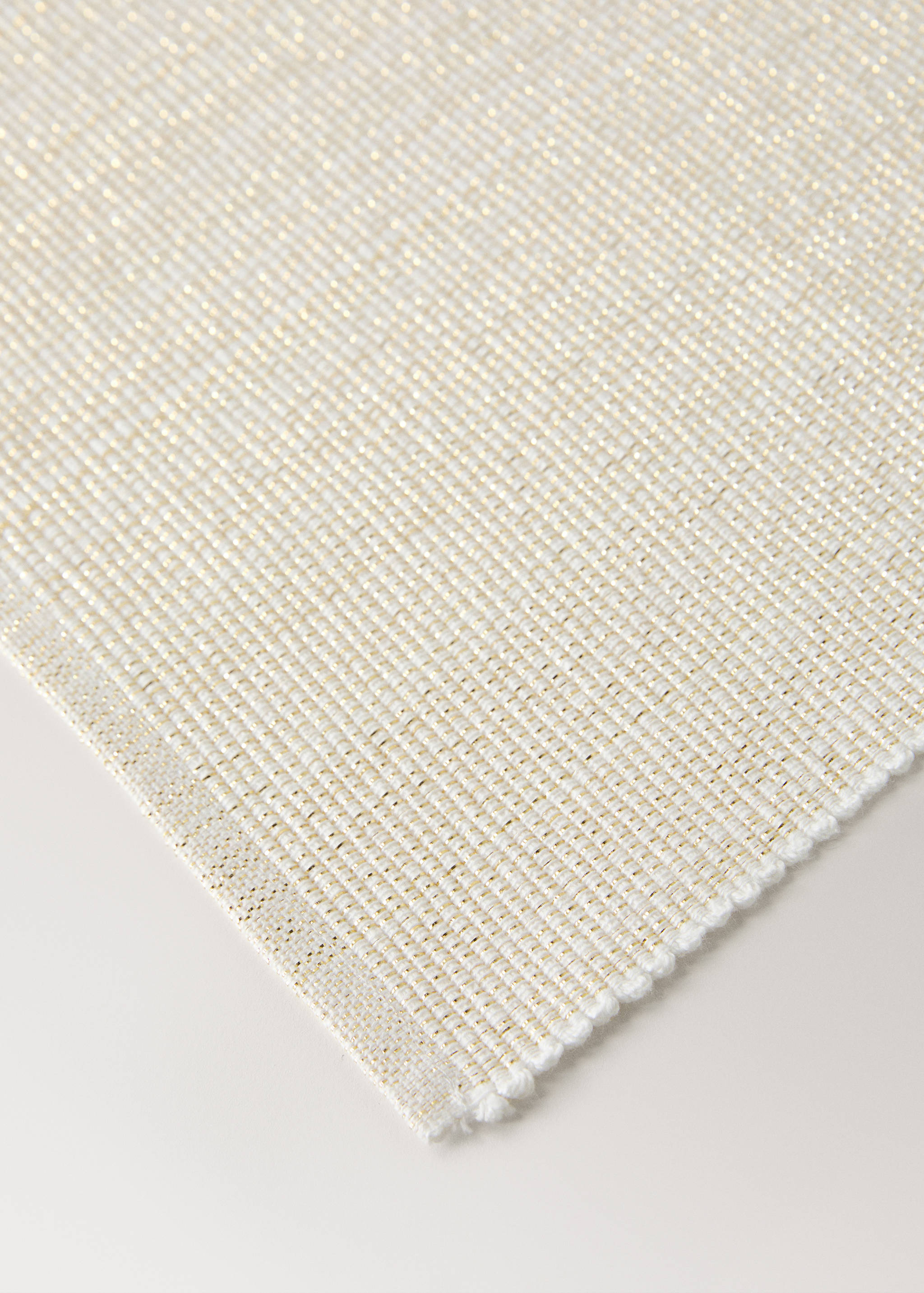 Cotton placemats with metallised fibre - Details of the article 2