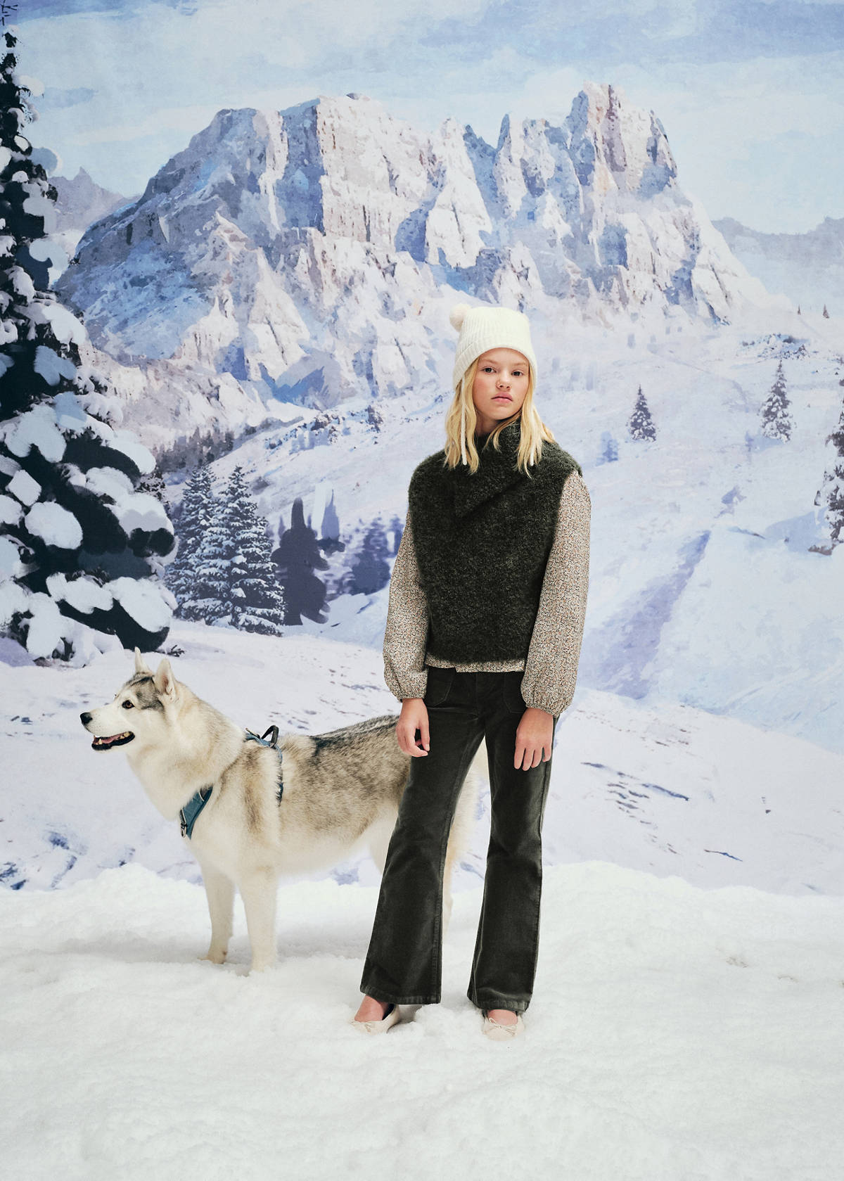 Turtleneck knitted gilet — Dark Green