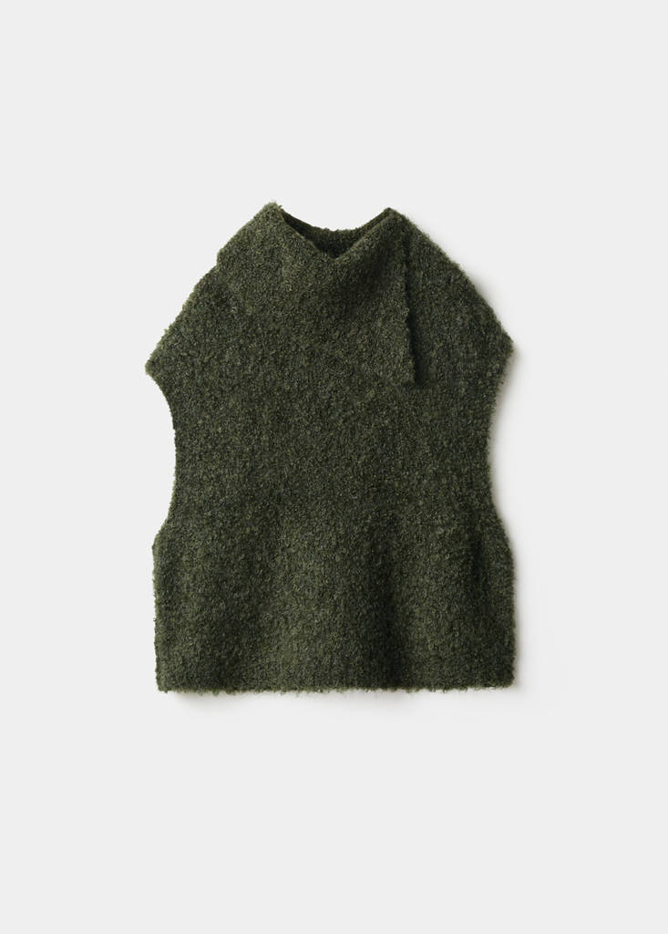 Turtleneck knitted gilet — Dark Green