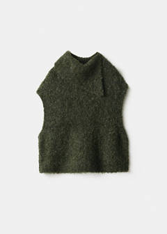 Turtleneck knitted gilet — Dark Green 4