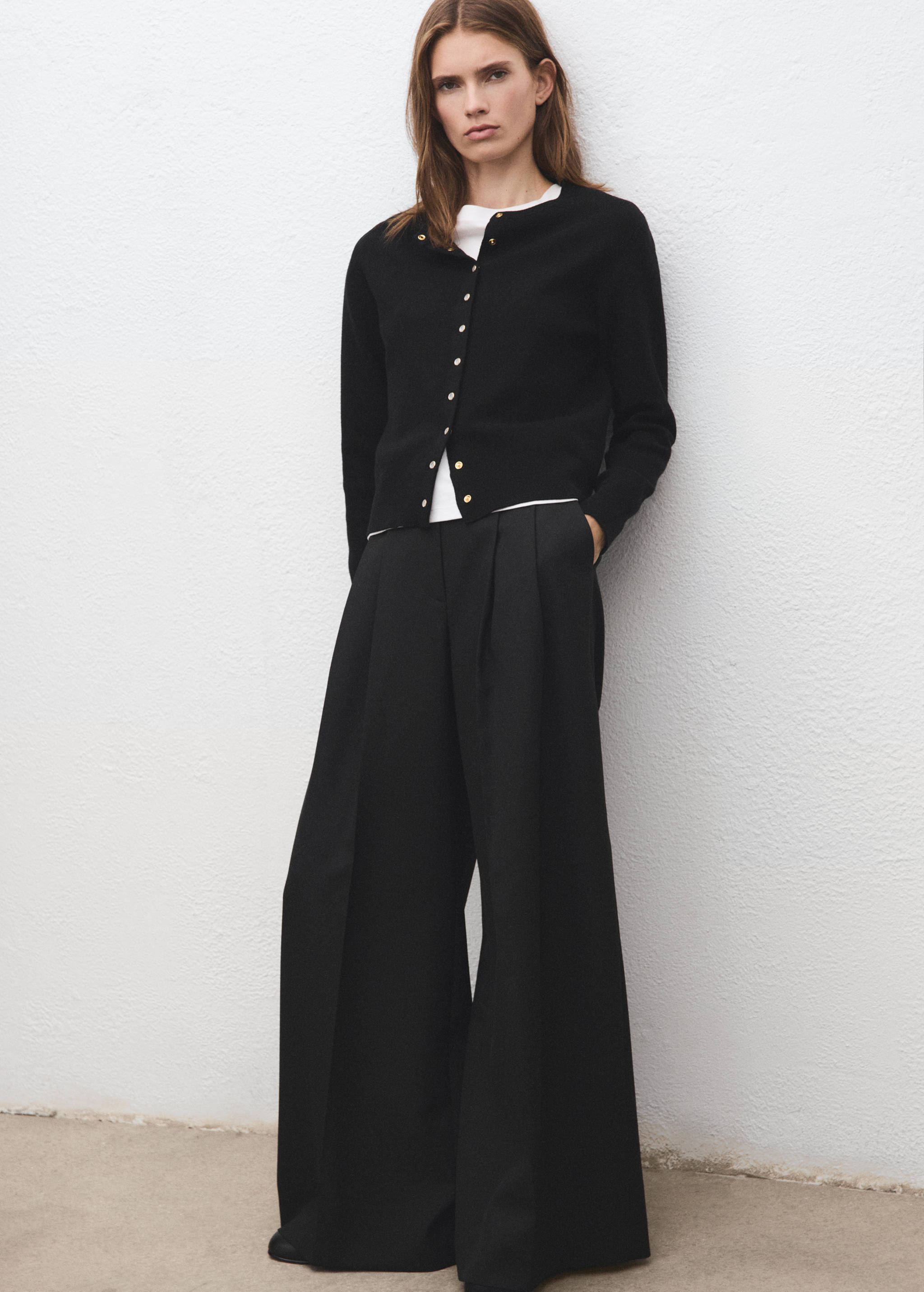 Knitted button cardigan - Details of the article 2