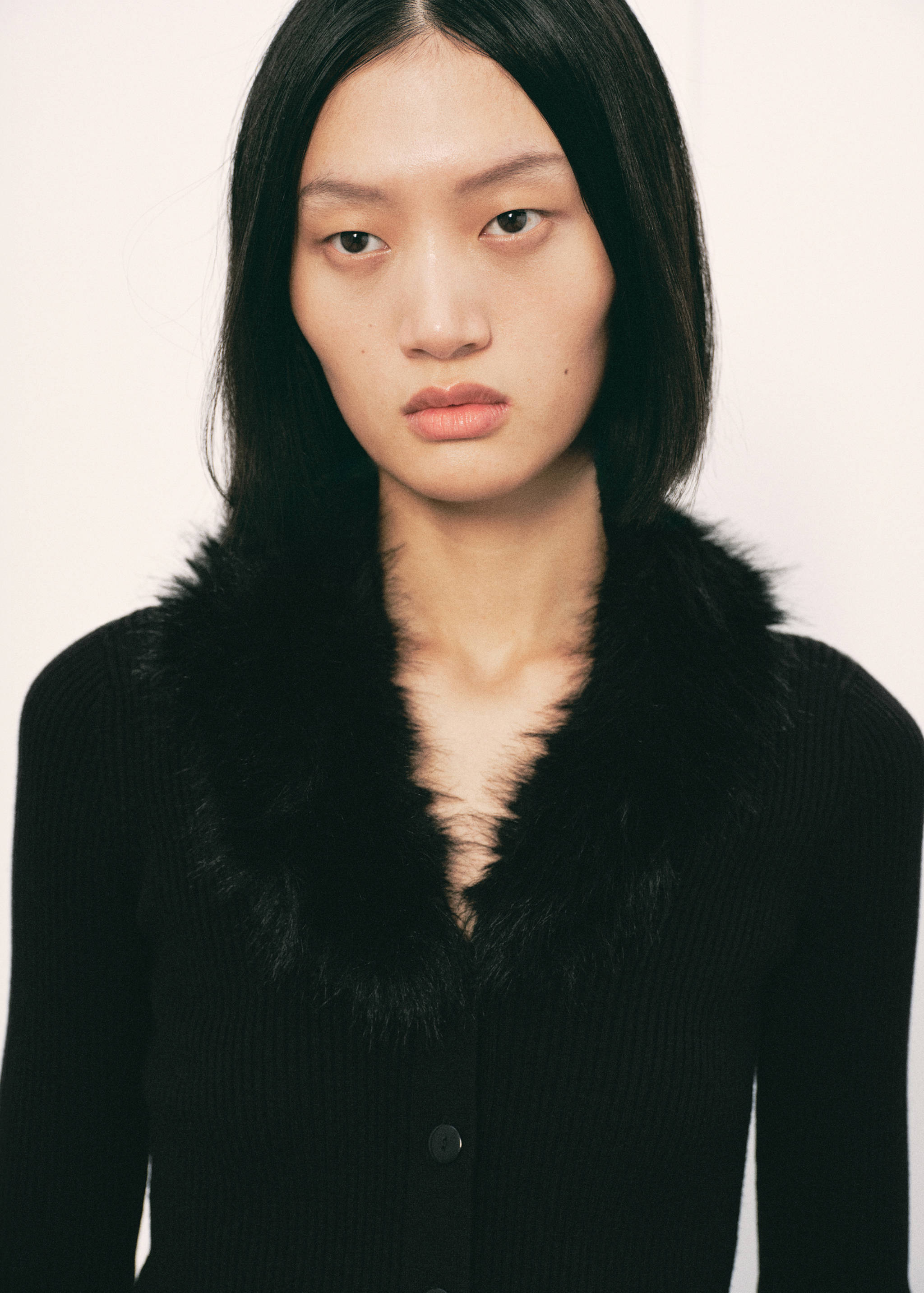 Cardigan with faux-fur collar - Medium plane