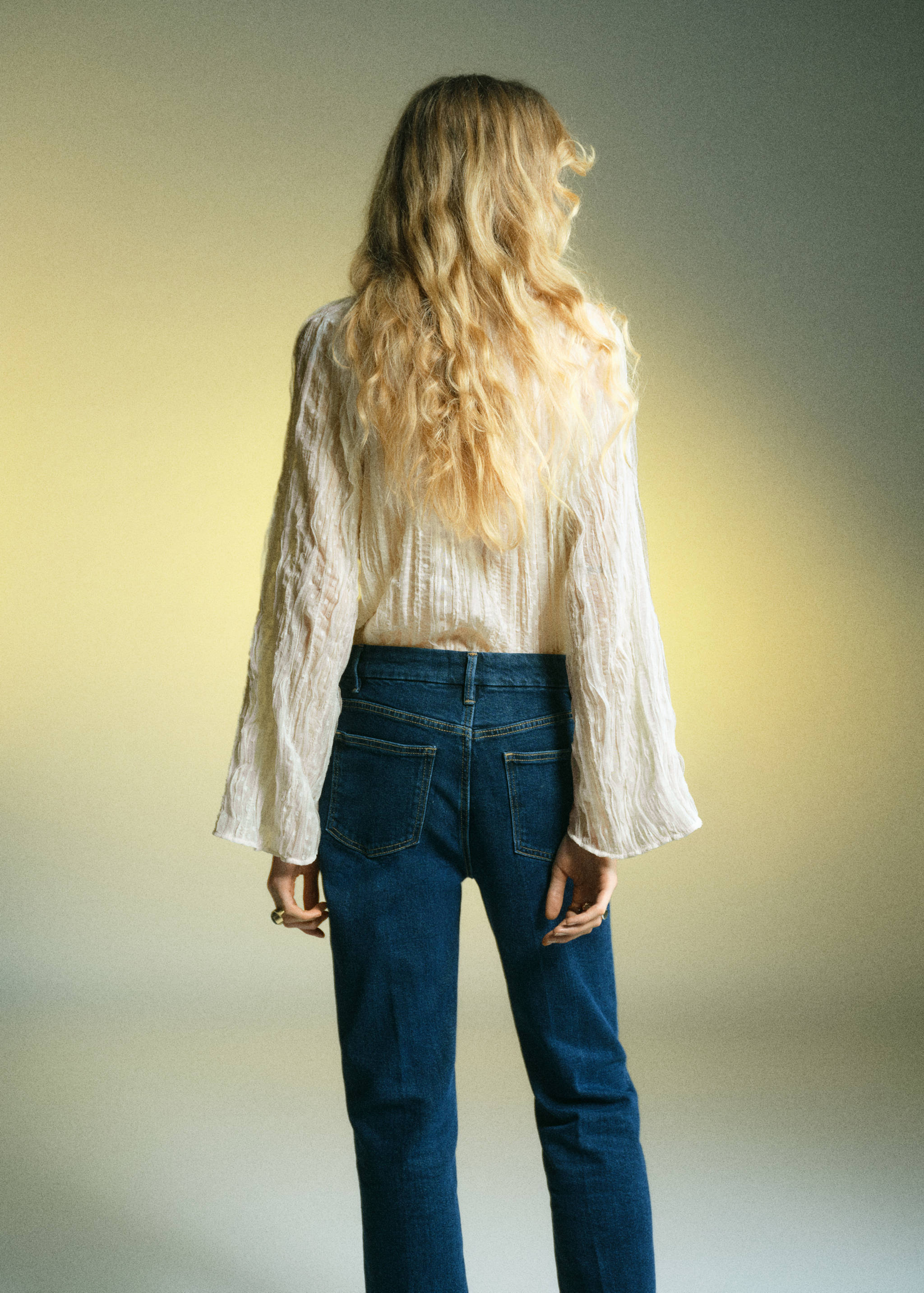 Bow textured blouse - Reverse of the article