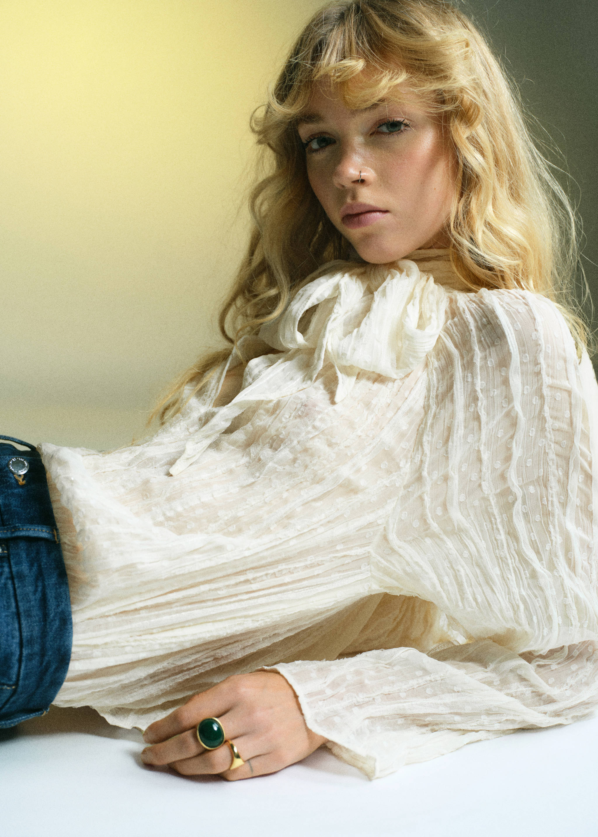 Bow textured blouse - Details of the article 1