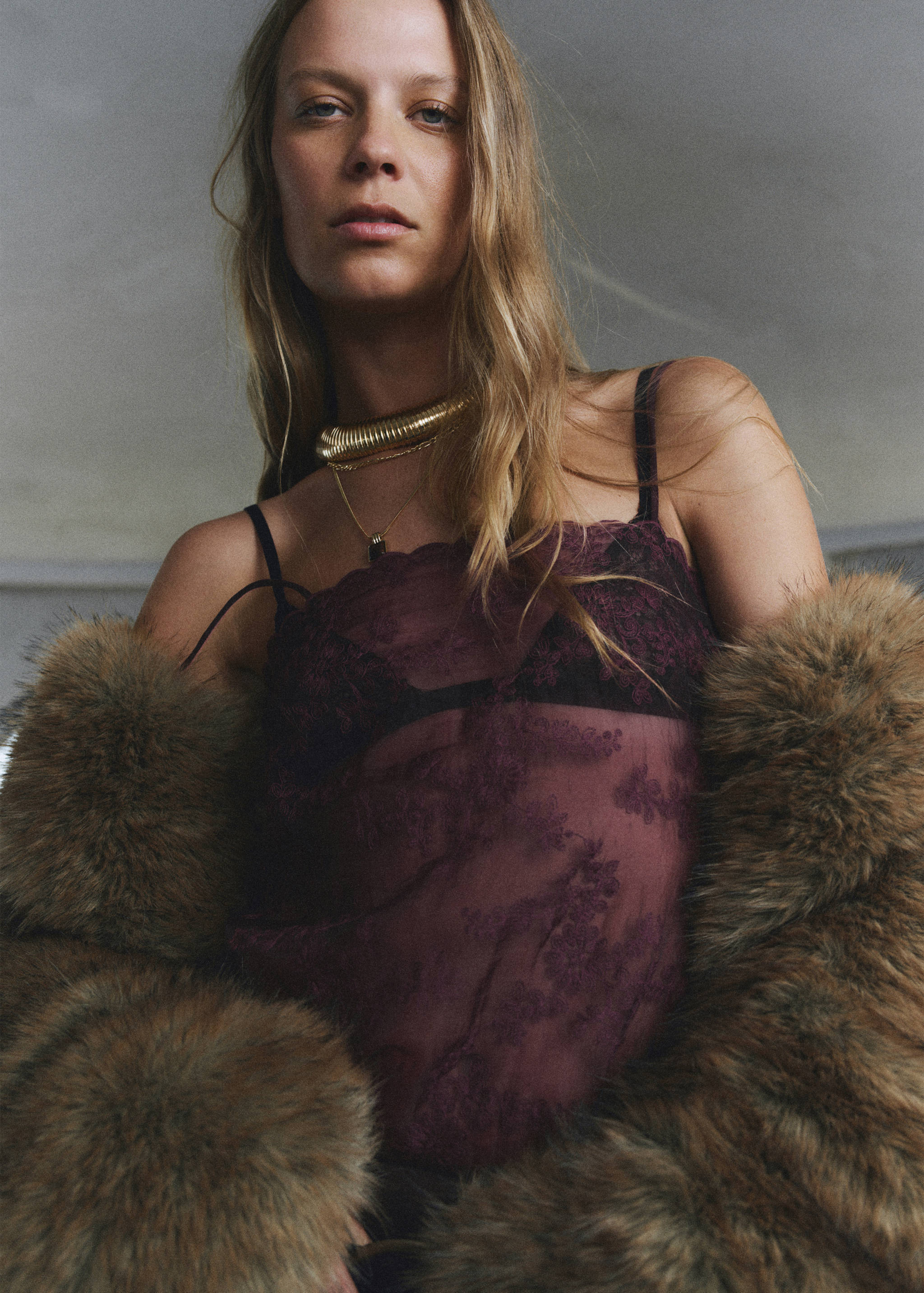 Embroidered sheer top - Medium plane