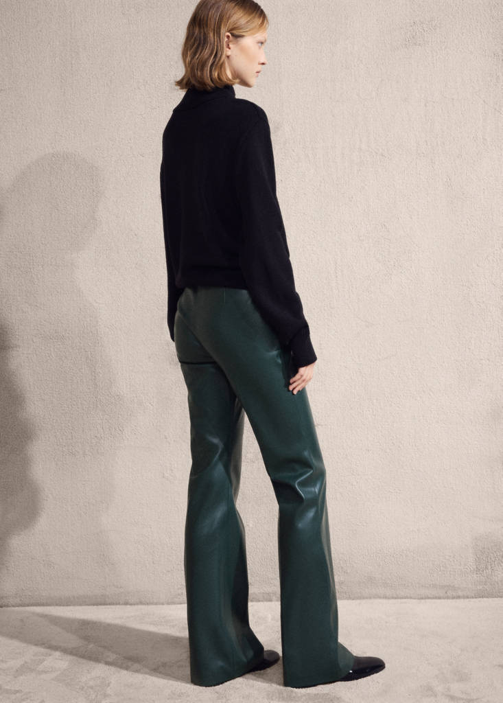 Faux-leather flared trousers — Green