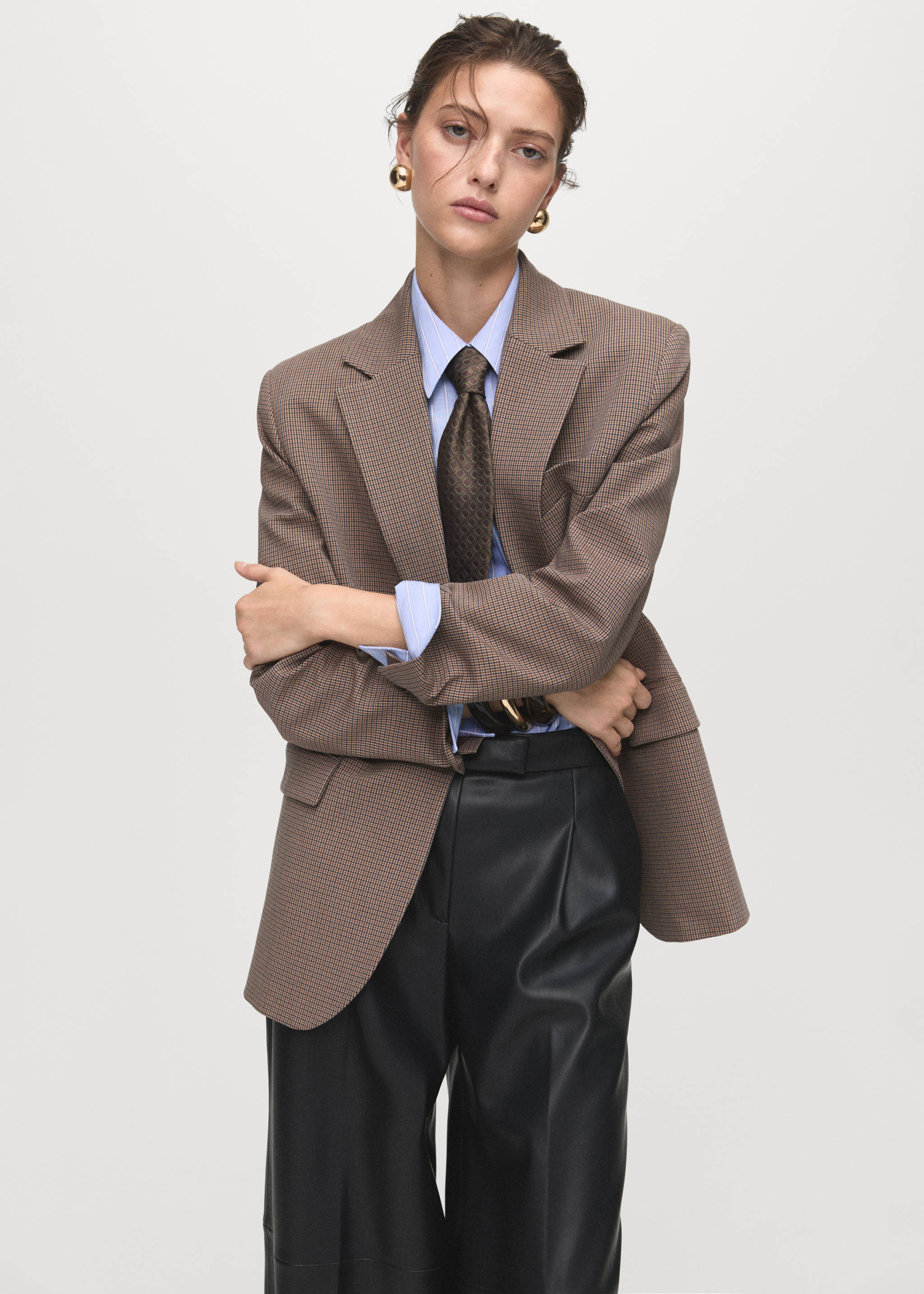 Classic necktie - General plane