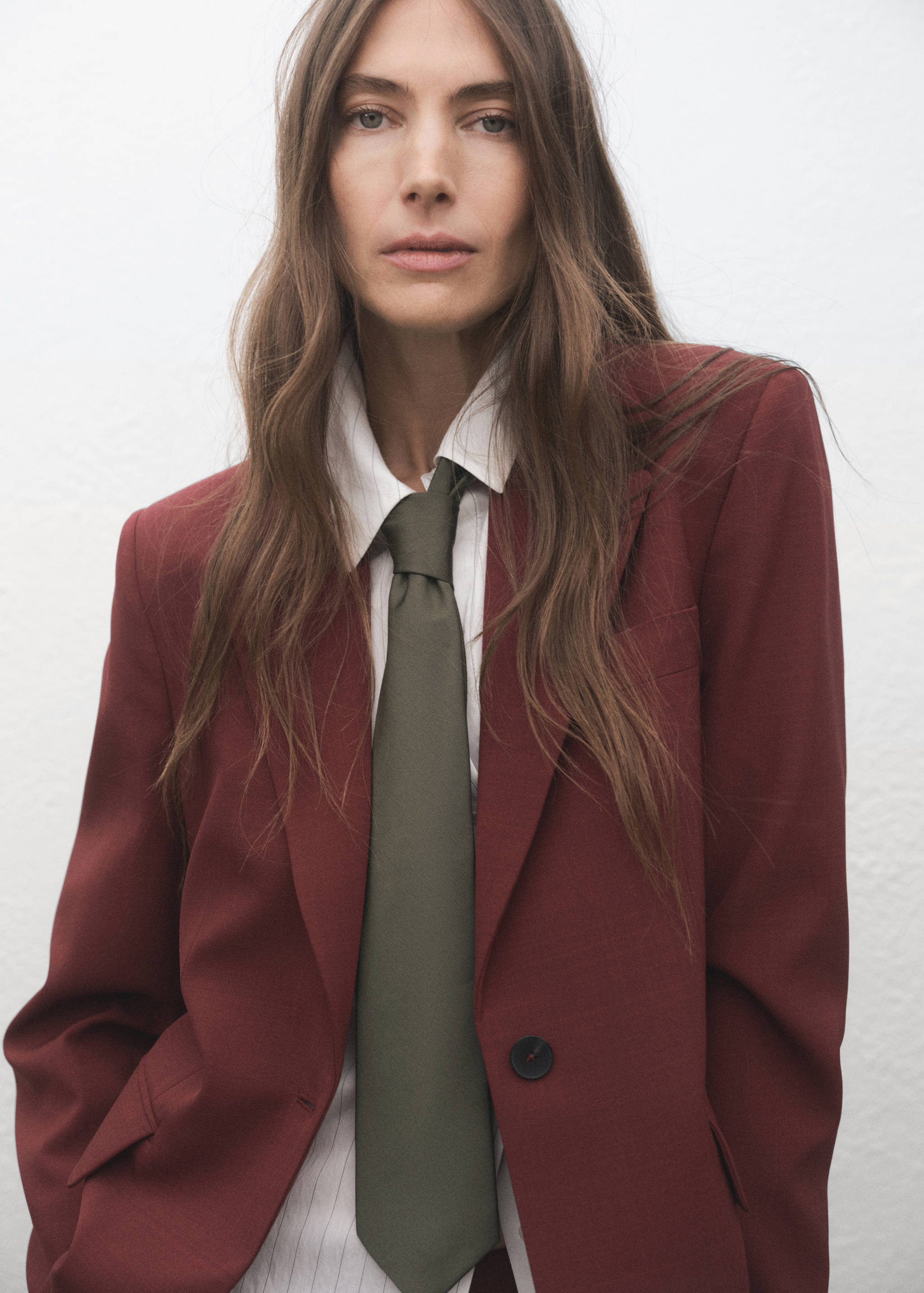 Gravata clássica - Pormenor do artigo 9