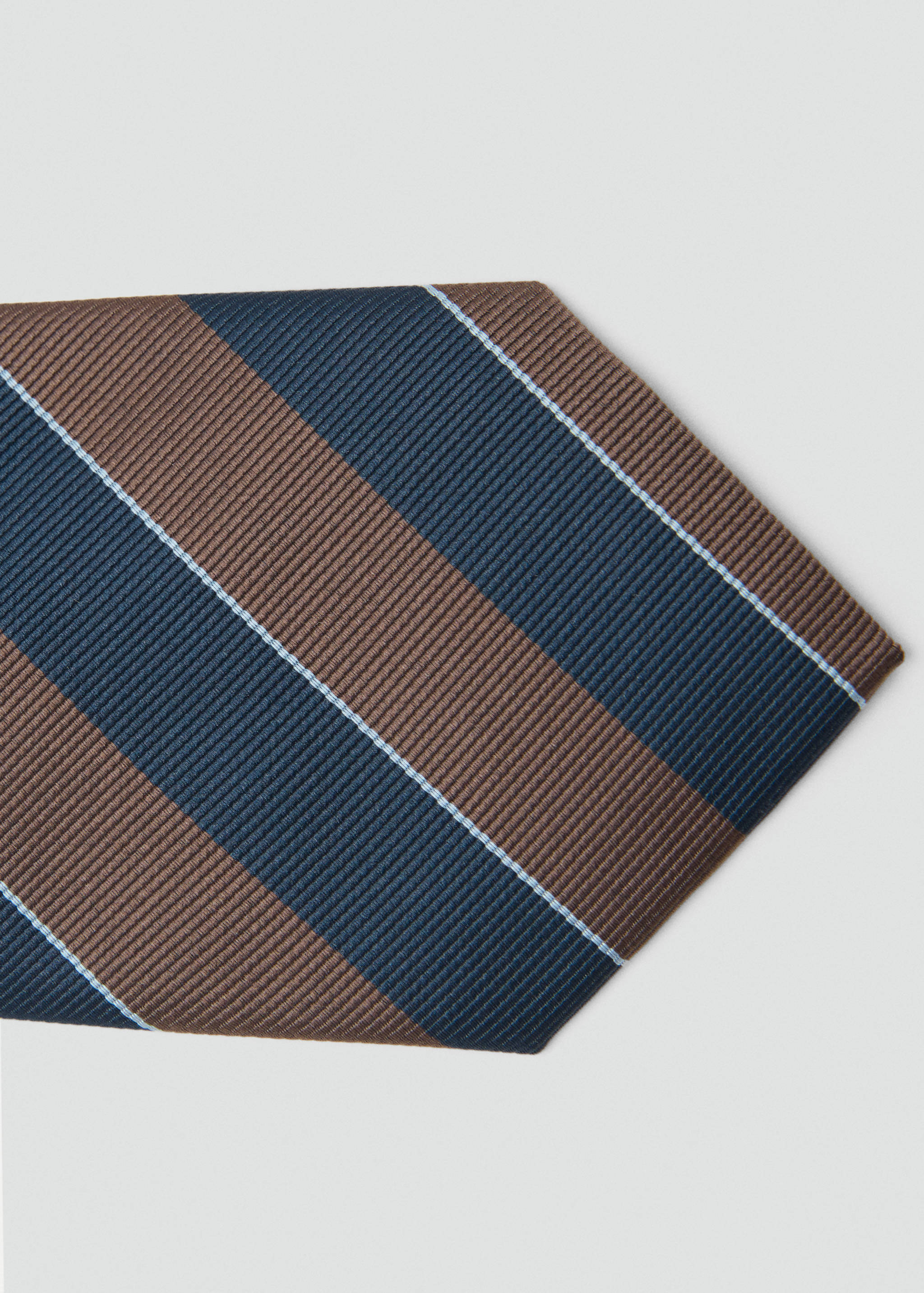 Classic necktie - Details of the article 1