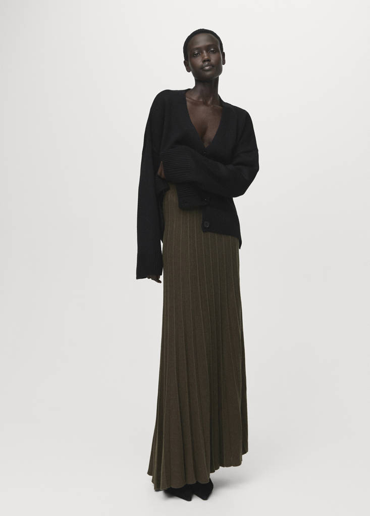 Oversized V-neck cardigan — Black
