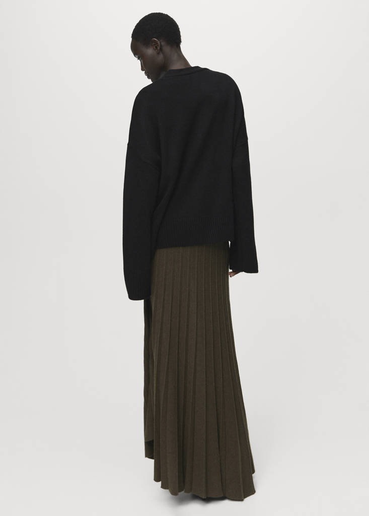 Oversized V-neck cardigan — Black